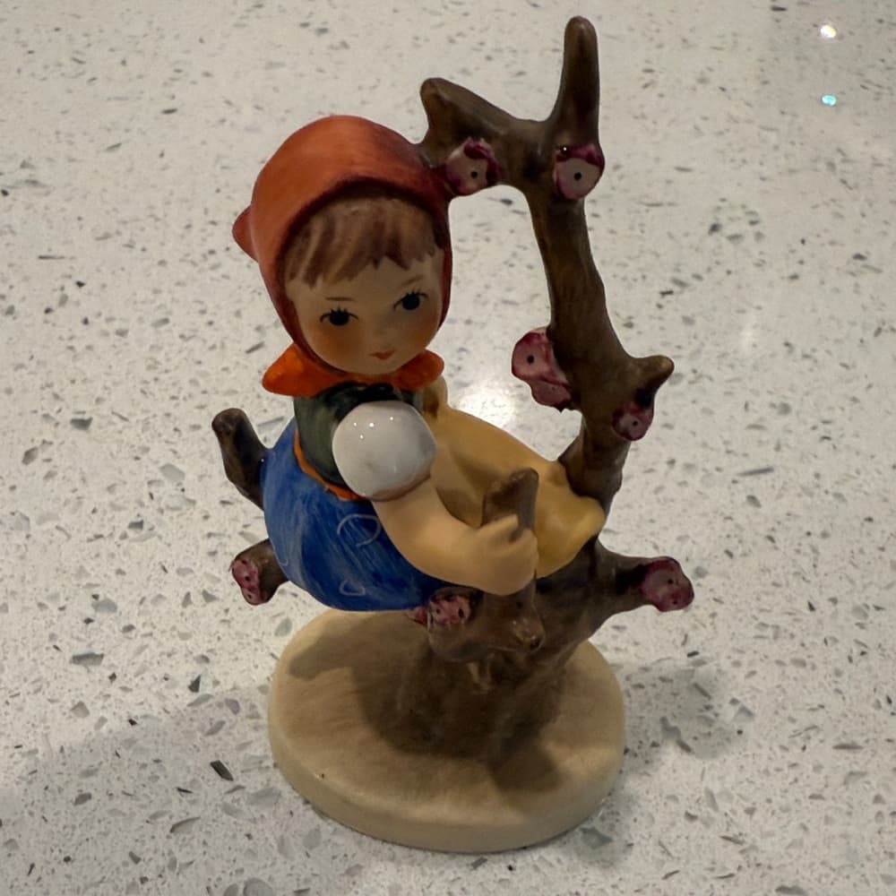 Goebel Hummel Figurine