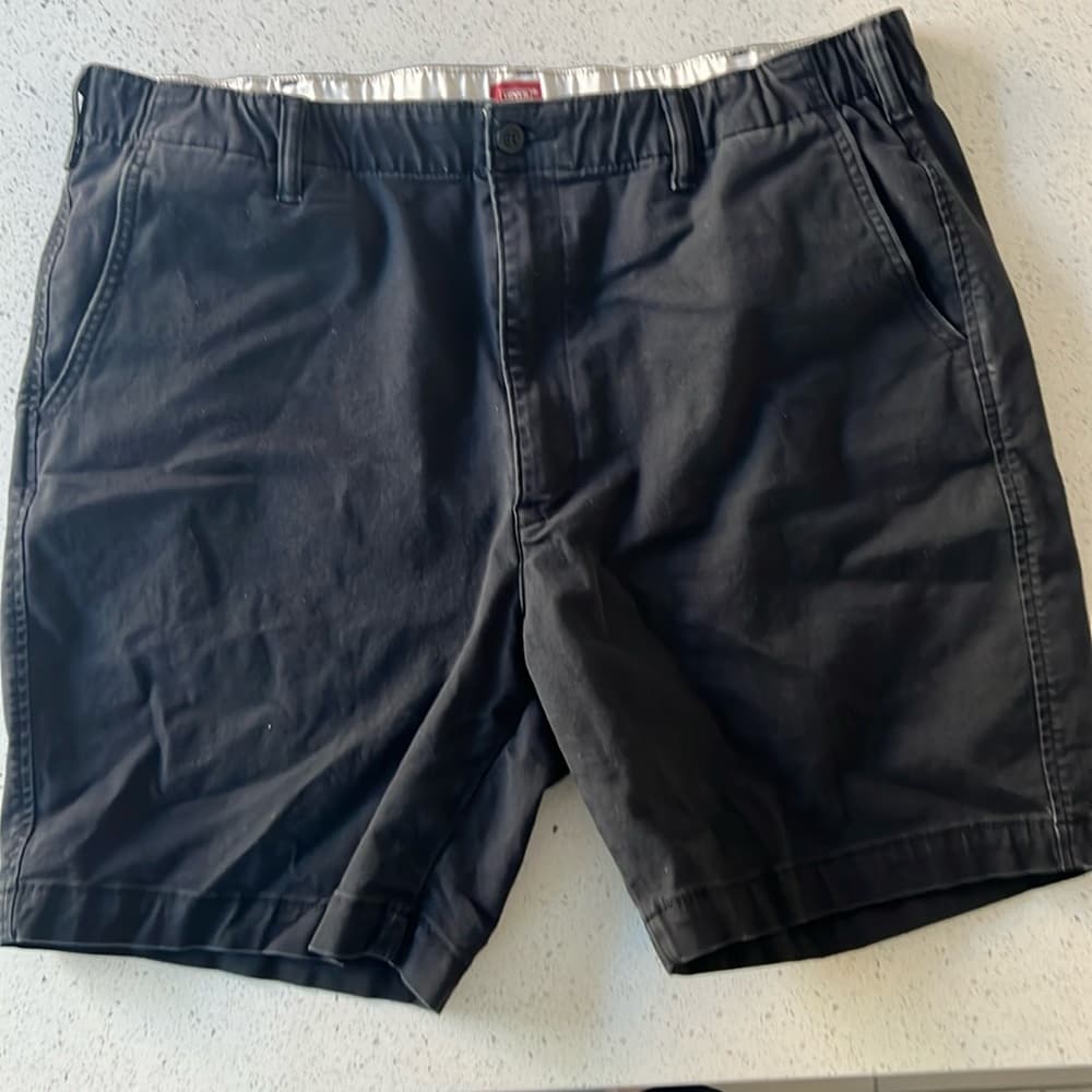 Levi’s Men’s Drawstring Shorts in Black