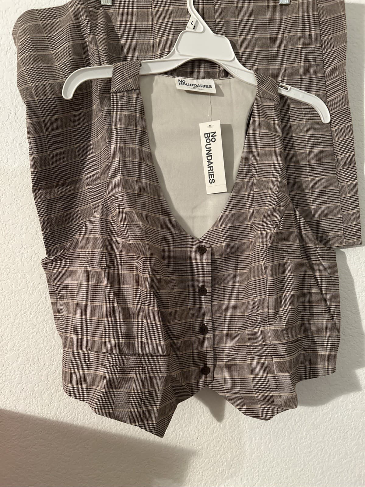 Women’s 2XL (20) 2 Piece Warm Chocolate Vest Skirt Set NWT No Boundaries