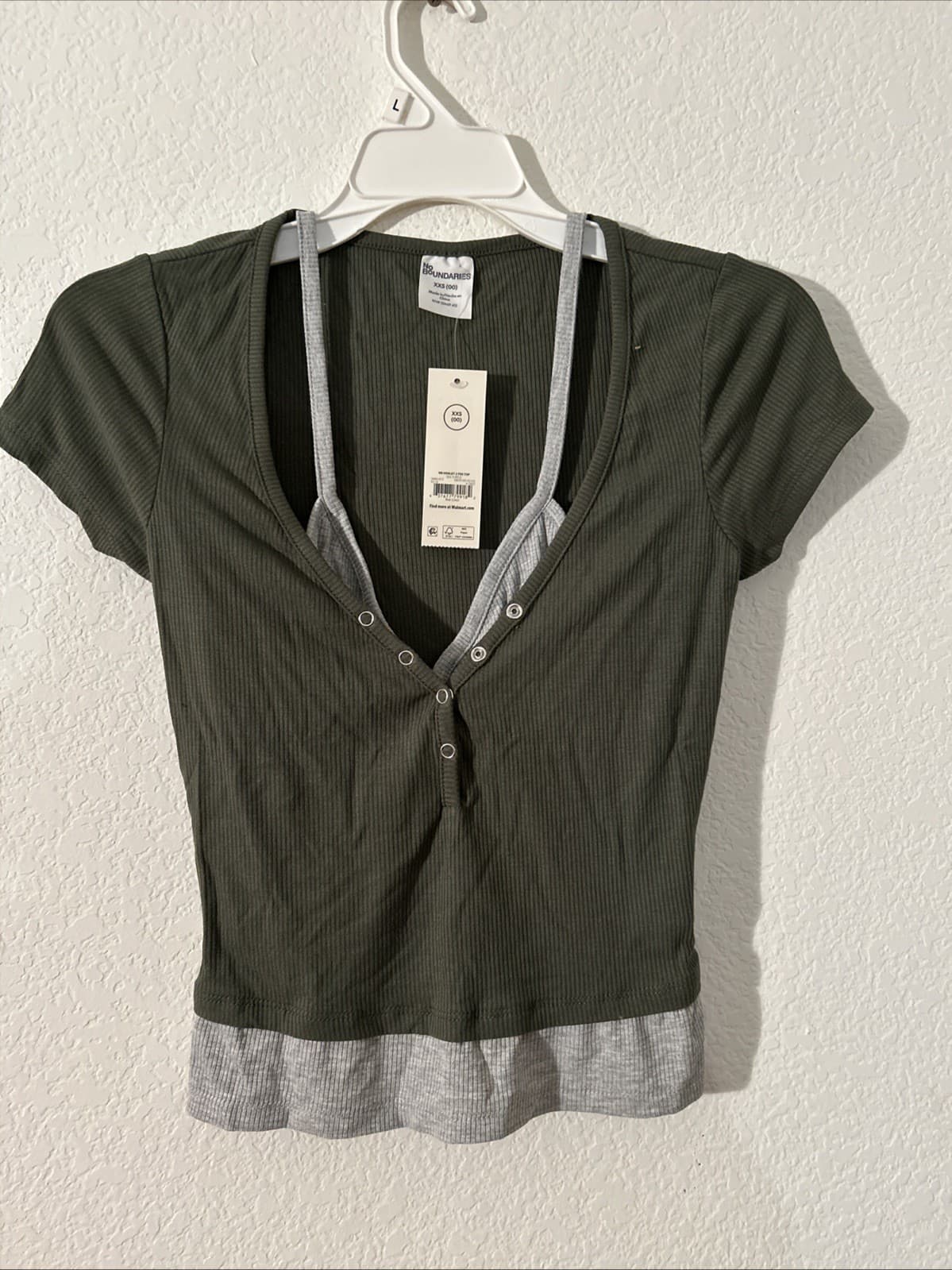 Women’s XS (0-2) Henley Top NWT Green & Gray