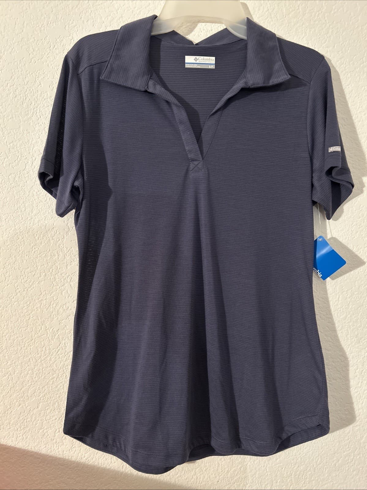 Women’s small Columbia polo shirt Blue NWT