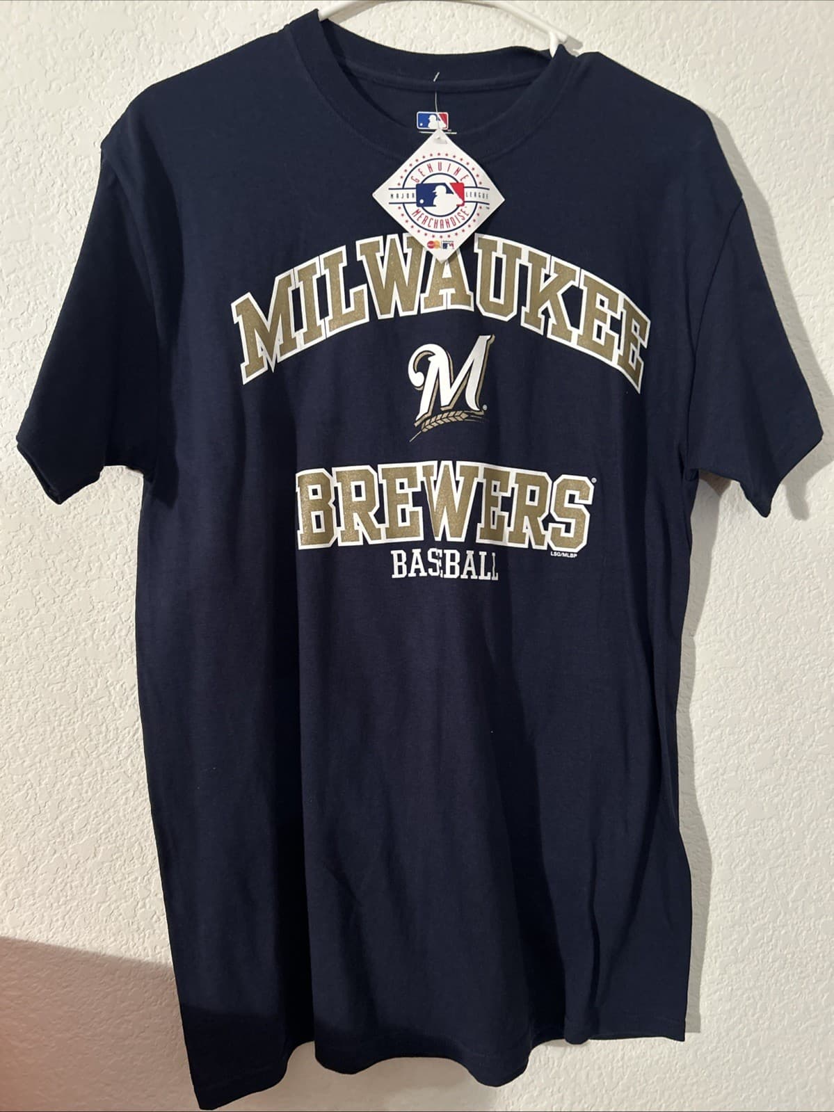 Milwaukee Brewers baseball T-shirt medium