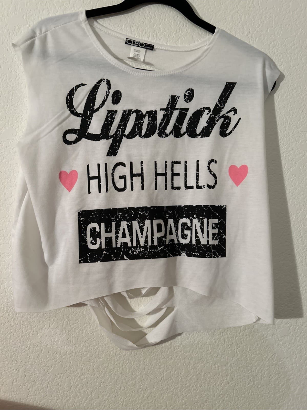 Women’s Medium White Top Cleo Apparel Lipstick High Hells And Champagne
