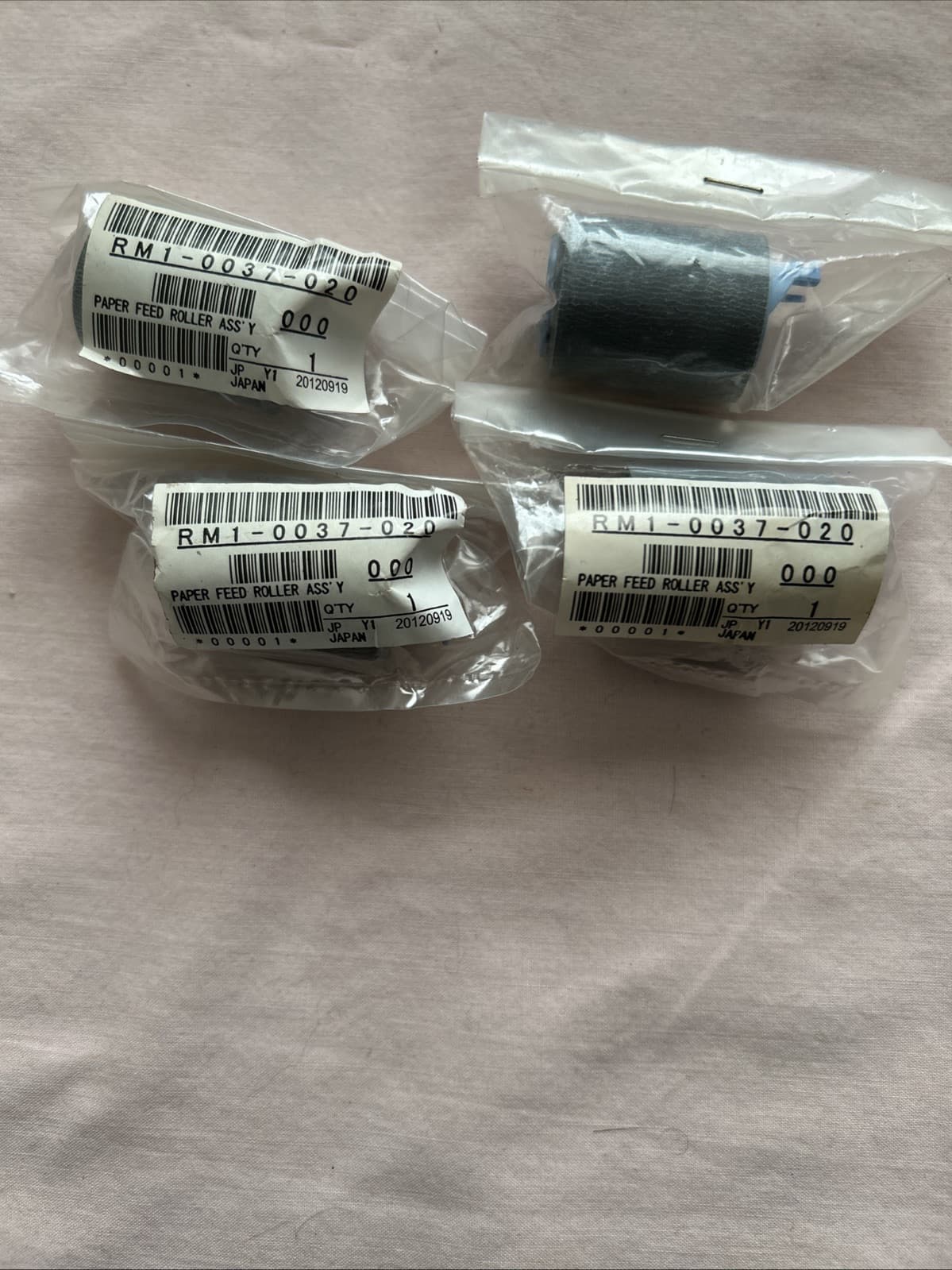 Lot Of 4 HP Paper Feed Roller Assy RM1-0037-020