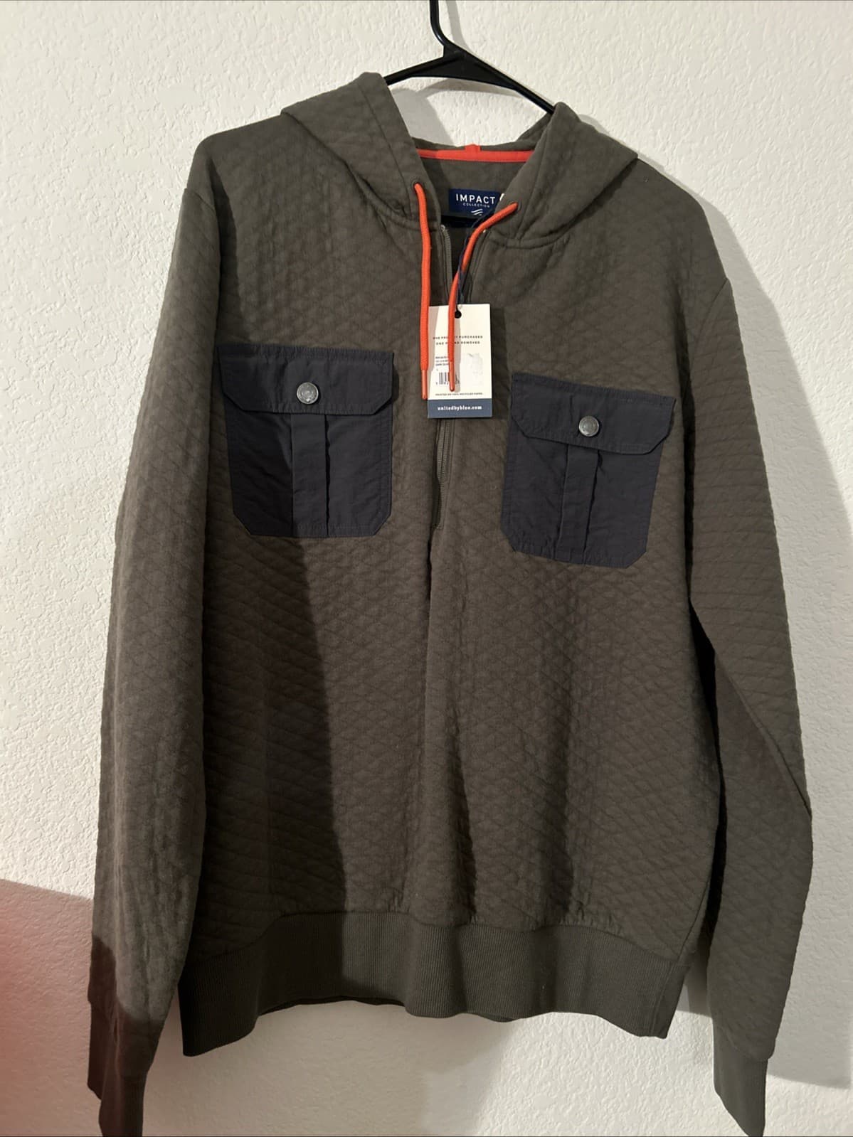 Men’s Large Green Sweater NWT