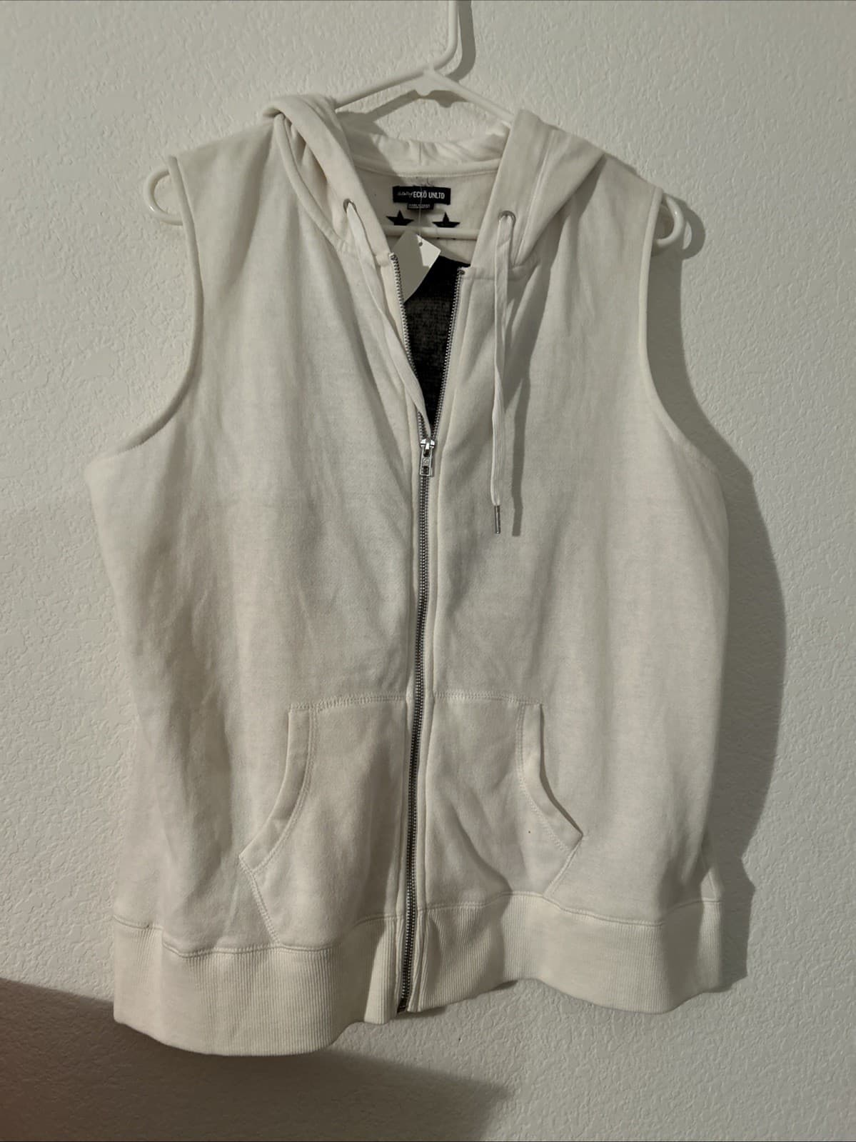 Men’s Ecko Unlimited Large Fleece Vest Ivory NWT