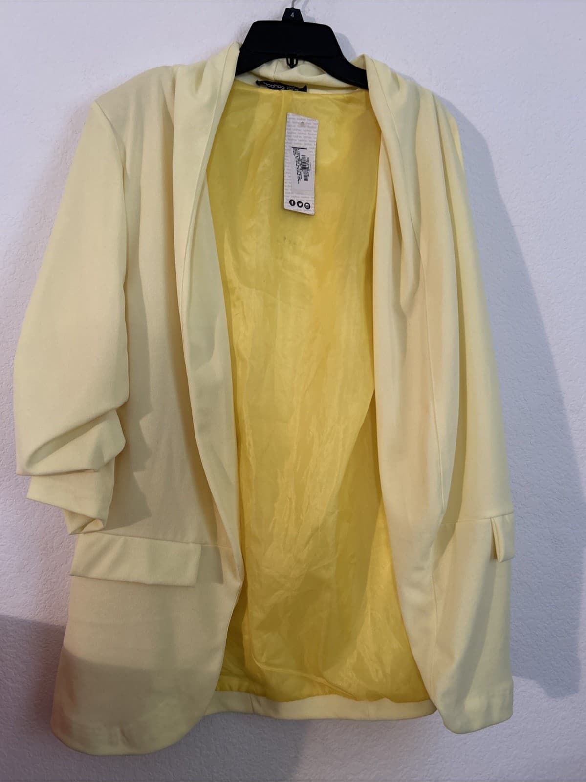 Women’s Yellow Boohoo Blazer Size 8 NWT