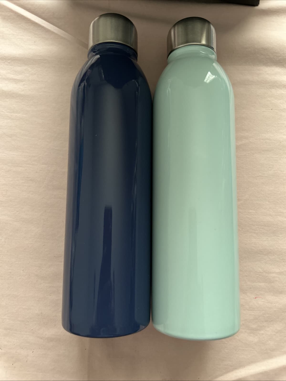 Lot Of 4 - Navy Blue And Light Blue Wall Stainless Steel Vacuum Bottle 17 oz