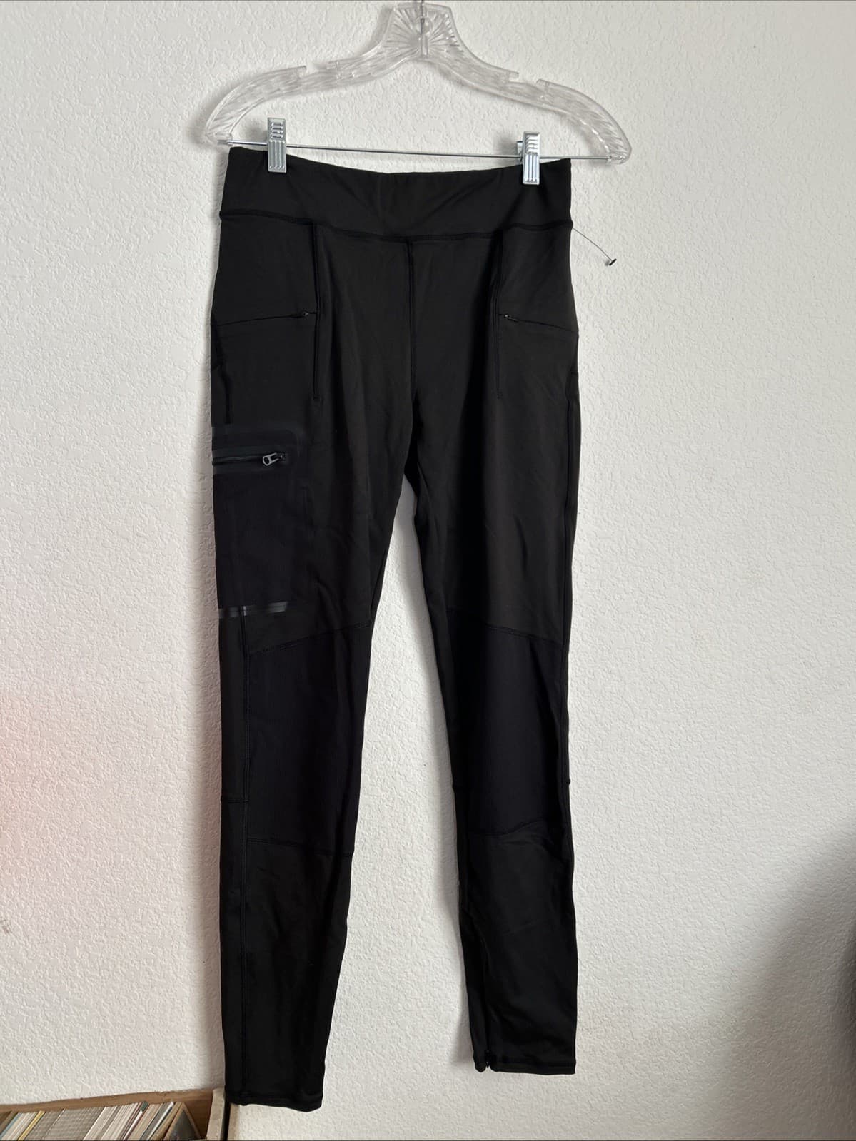 Venor Black Leggings NWOT Small Petite