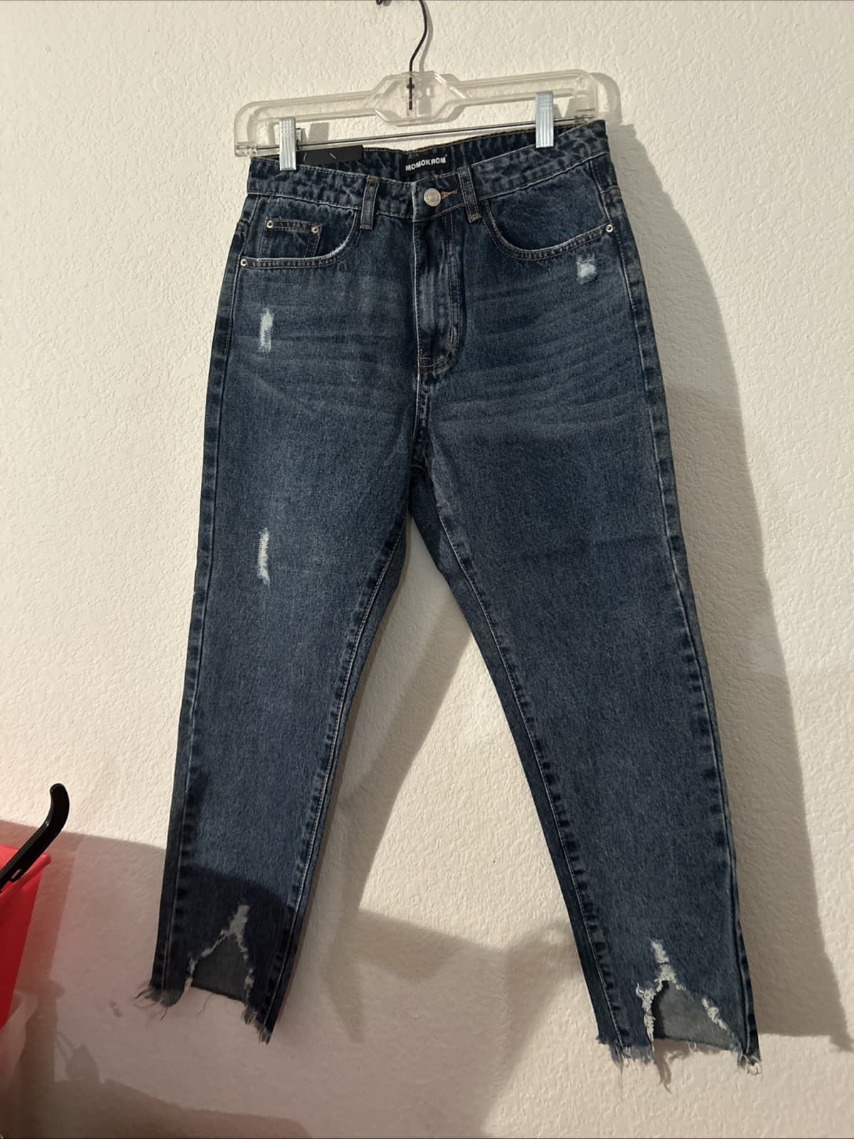 Women’s Size 4x24 NWT Momokrom Boohoo Distressed Jeans