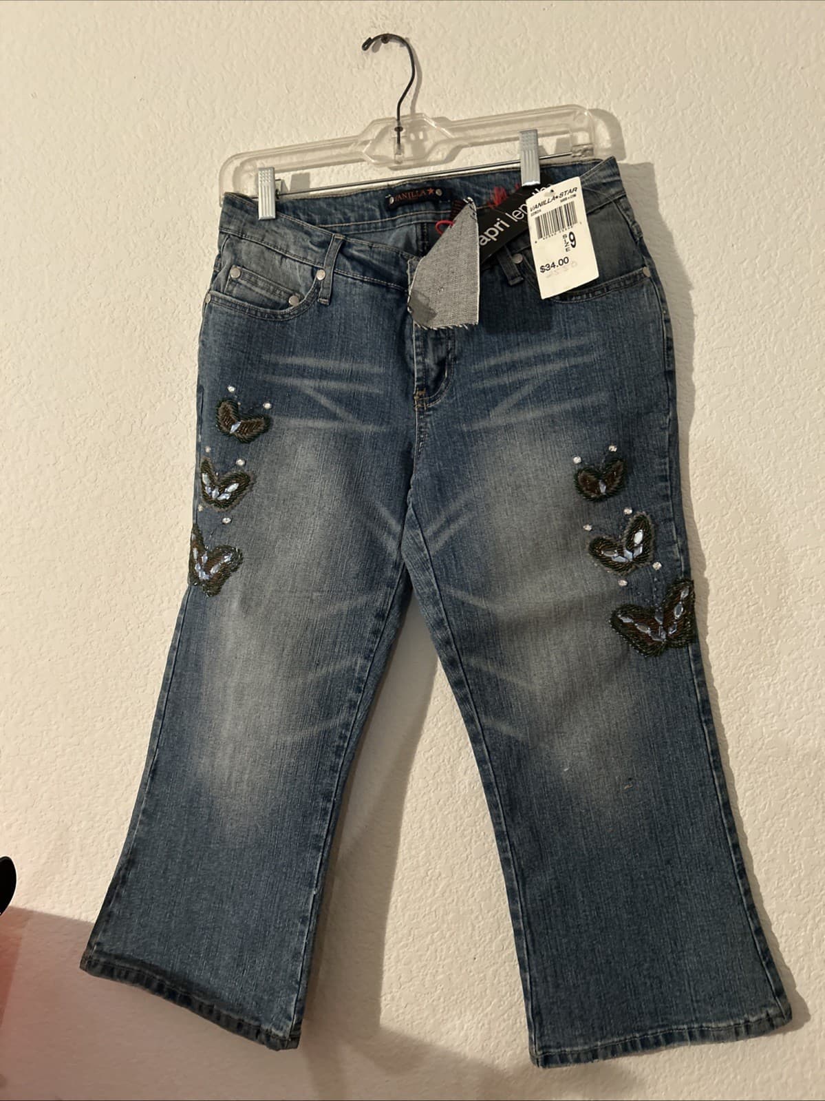 Women’s Vanilla Capris Den Size 9 NWT With Butterflies