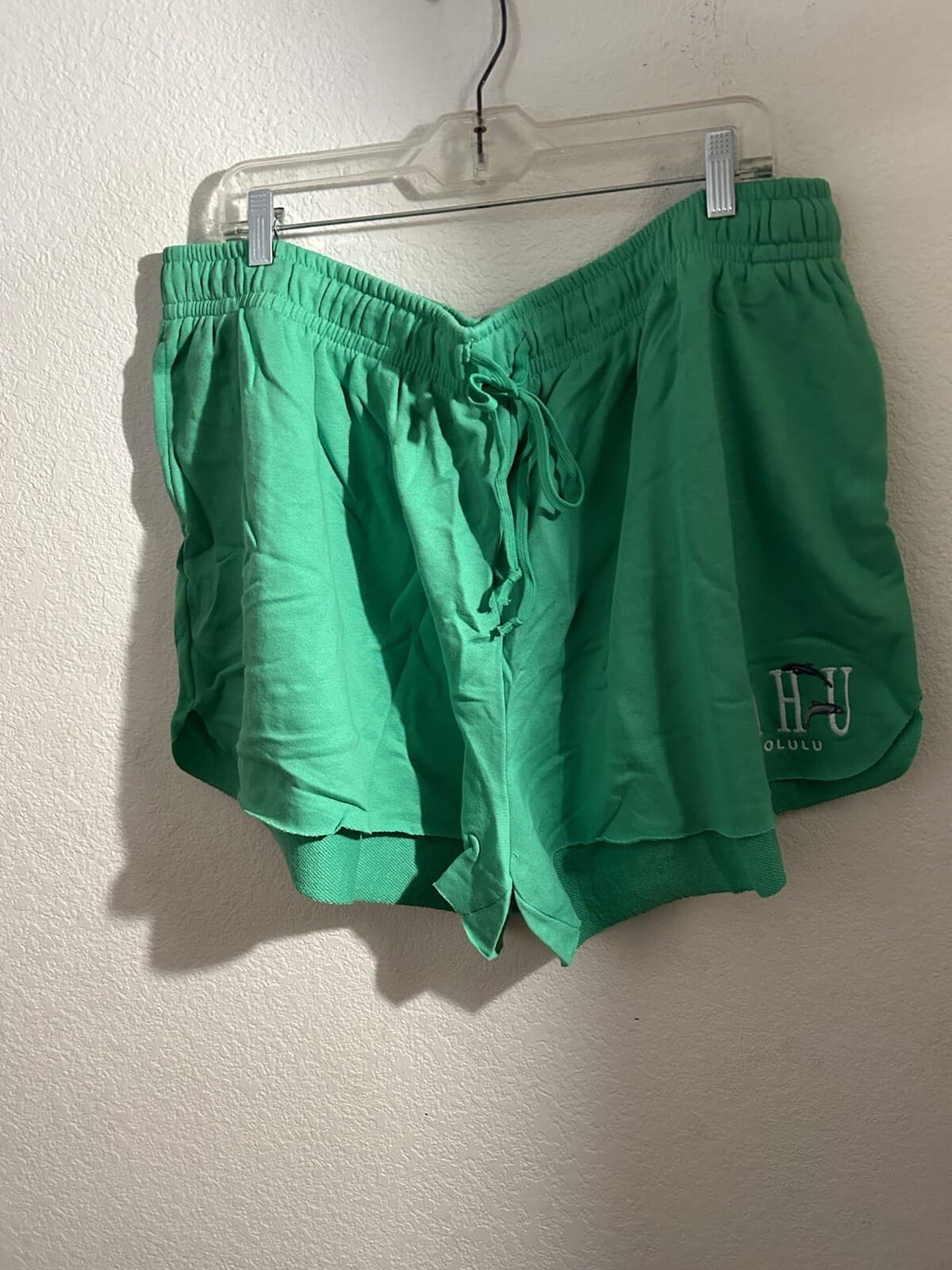Women’s Stretch Shorts Oahu Honolulu Green Shorts NWT 2x