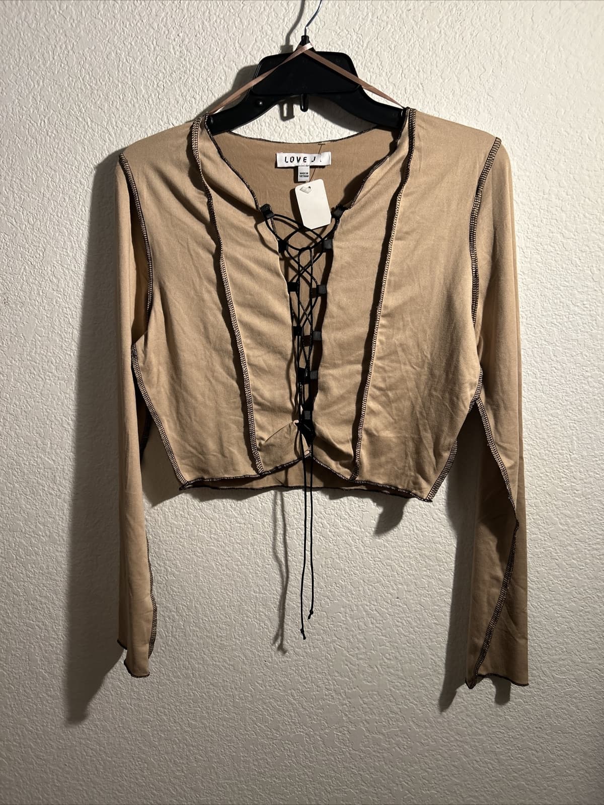 Women’s Medium Love J Top New