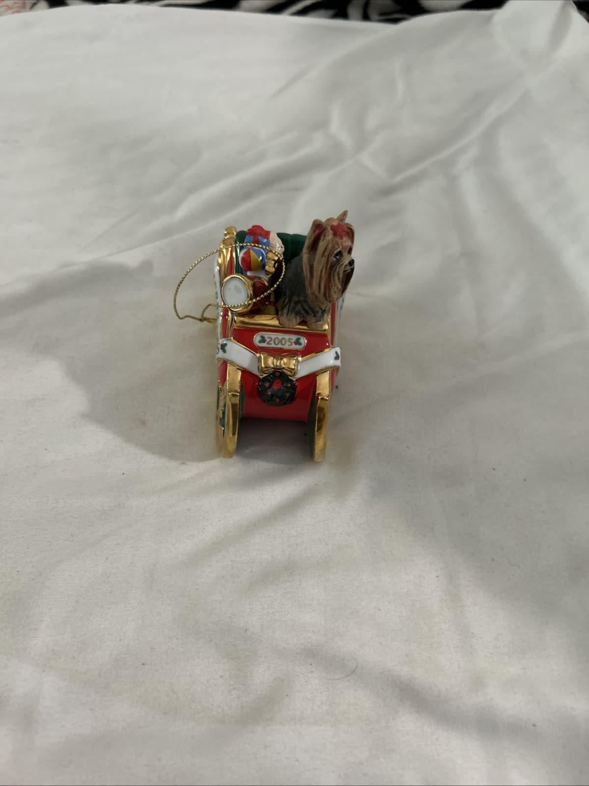 A 2005 Yorkie Christmas sleigh