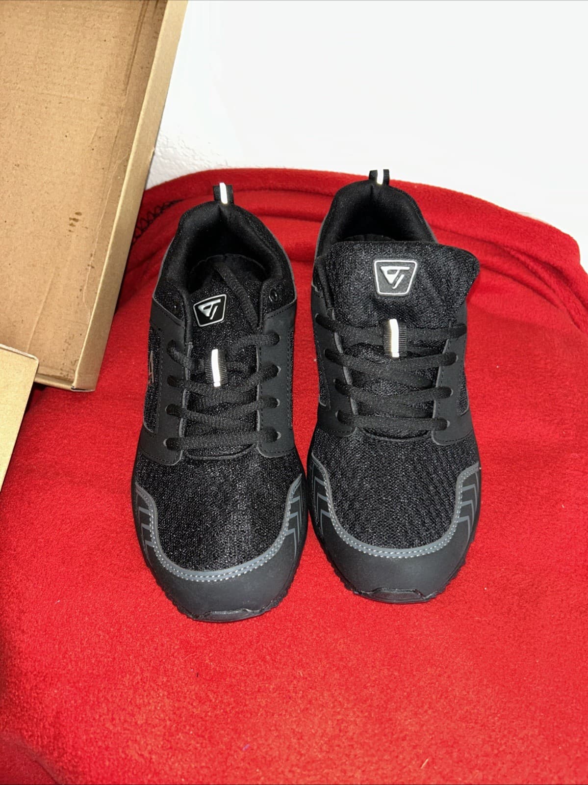 Jabasic Boys Running Sneakers New Size 6 Black