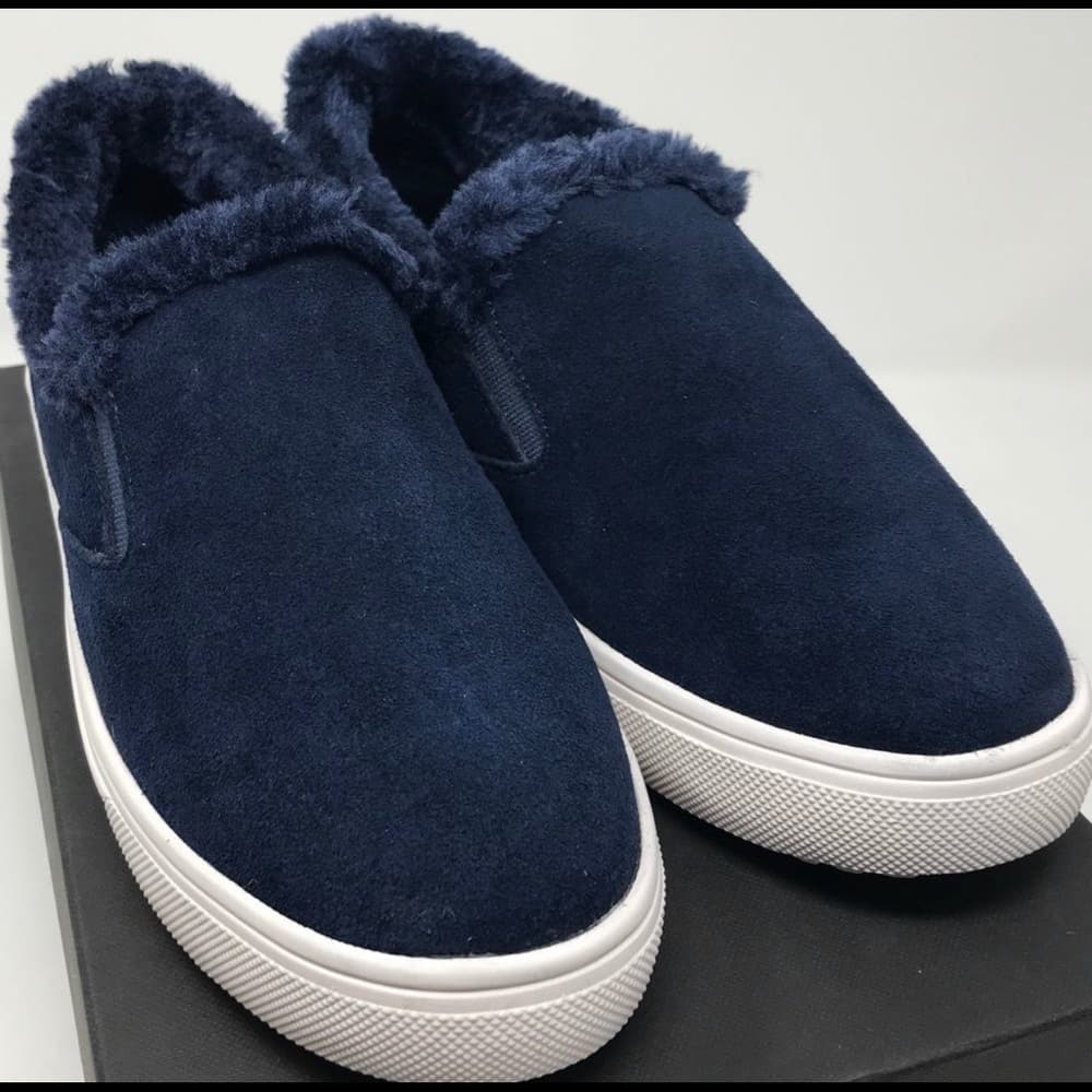 Steven Madden Cuddles Navy Suede