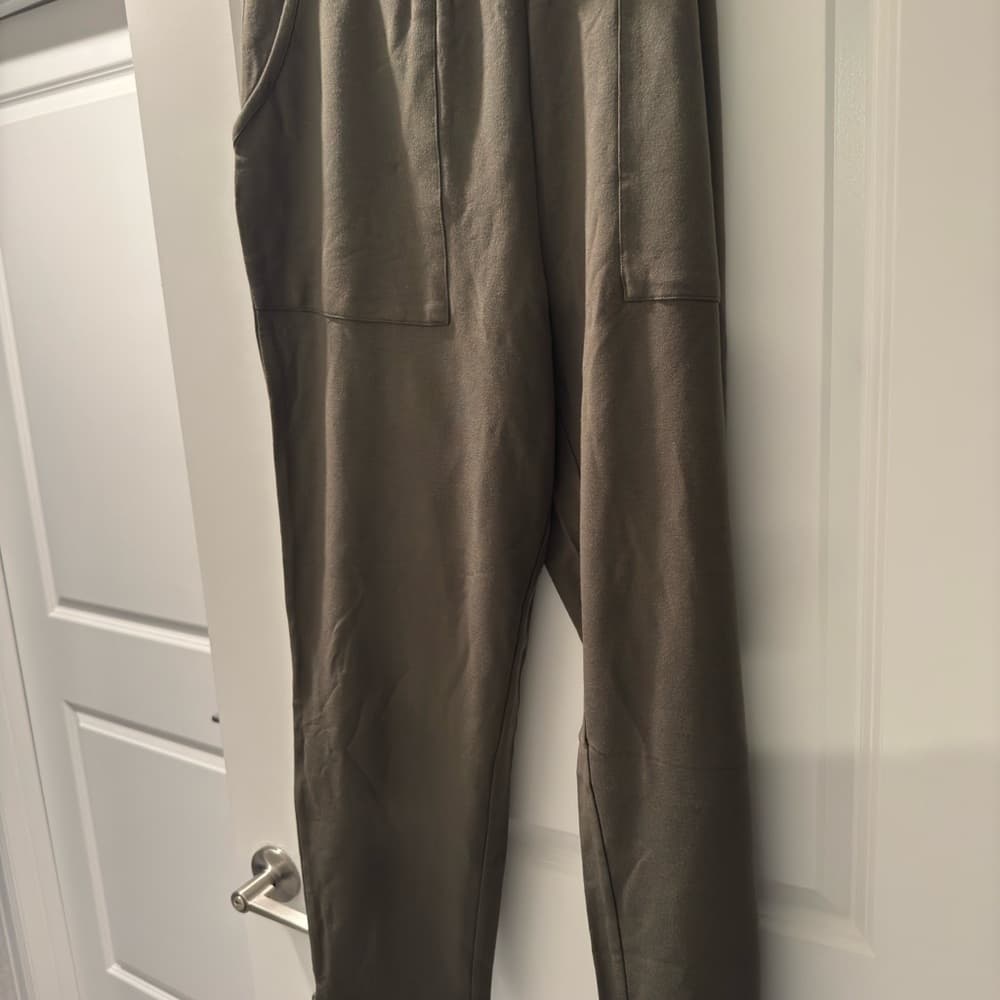 Ava & Viv Green Cargo Pants