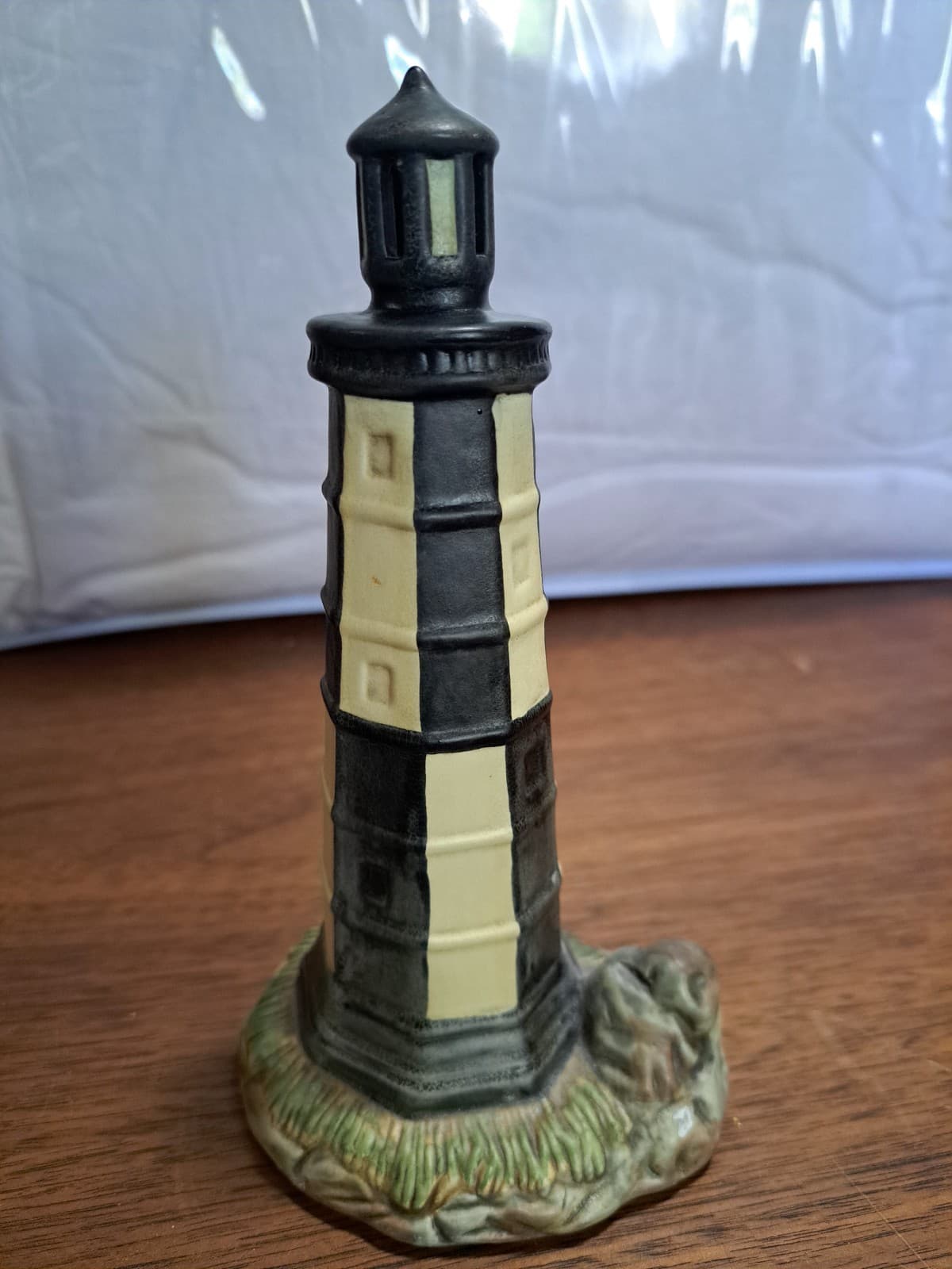 1993 Geo Z. Lefton Lighthouse Collection CAPE HENRY Handpainted