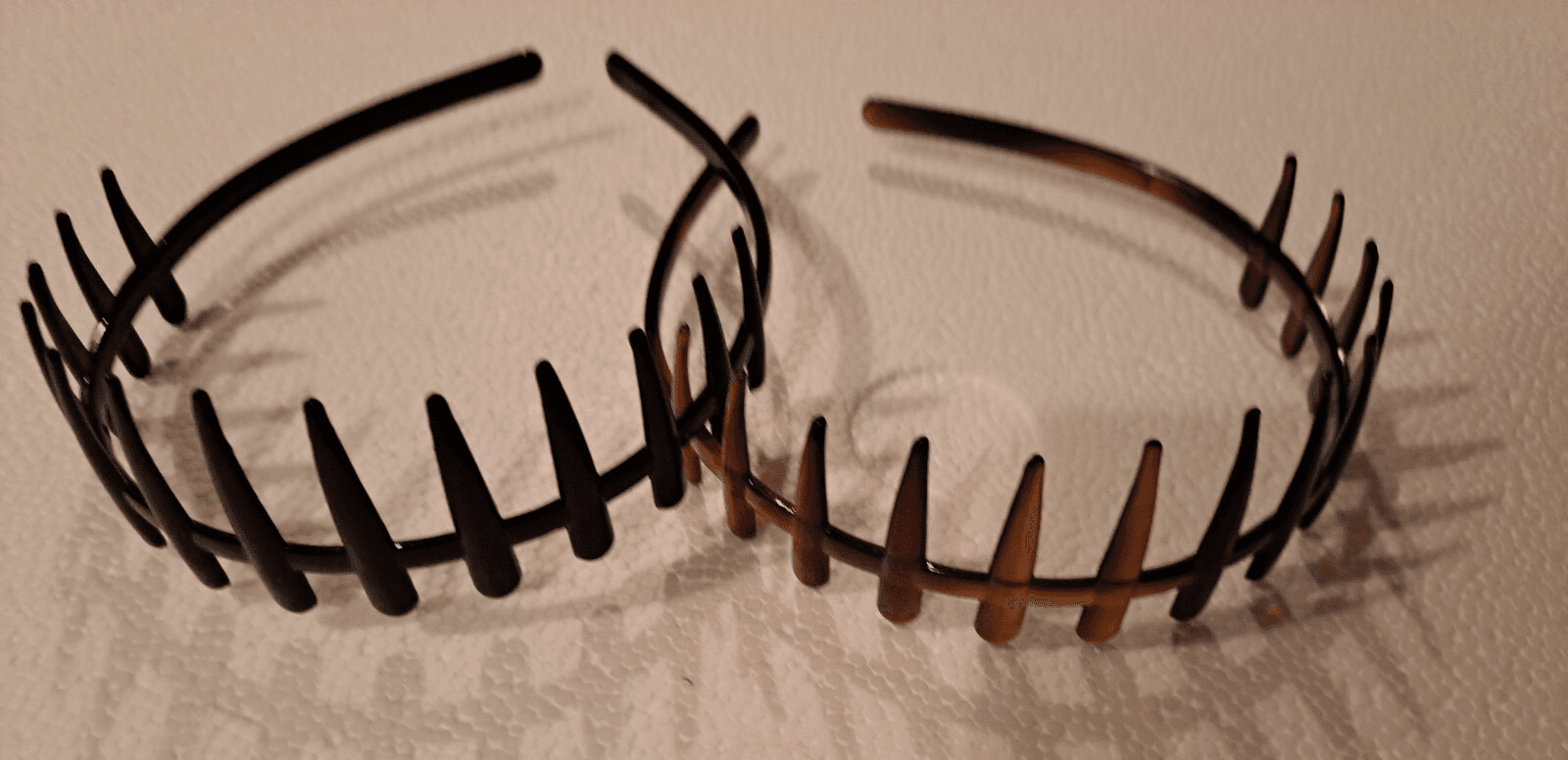 Scunci Flexible Plastic Tiger Tooth Comb Teeth Headbands Lot Of 2