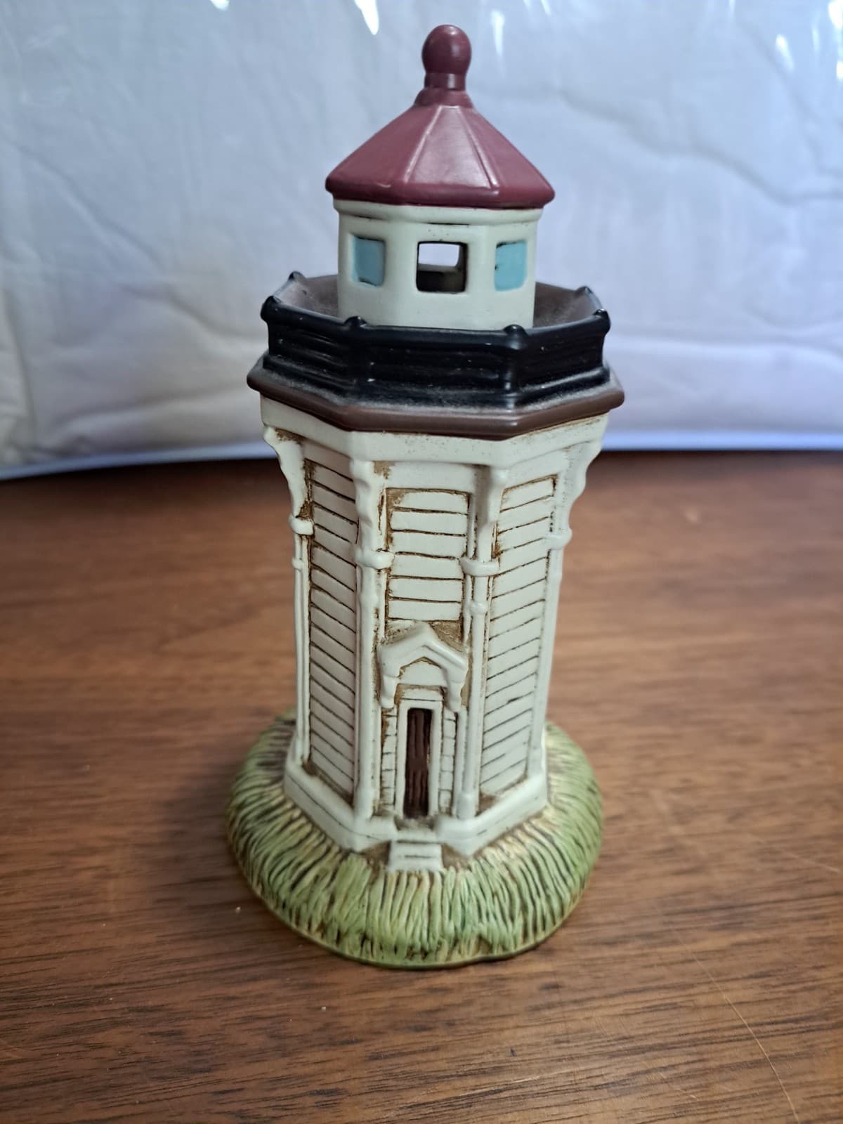 Geo Z Lefton 1994 Yerba Buena Lighthouse Model 01402 Handpainted