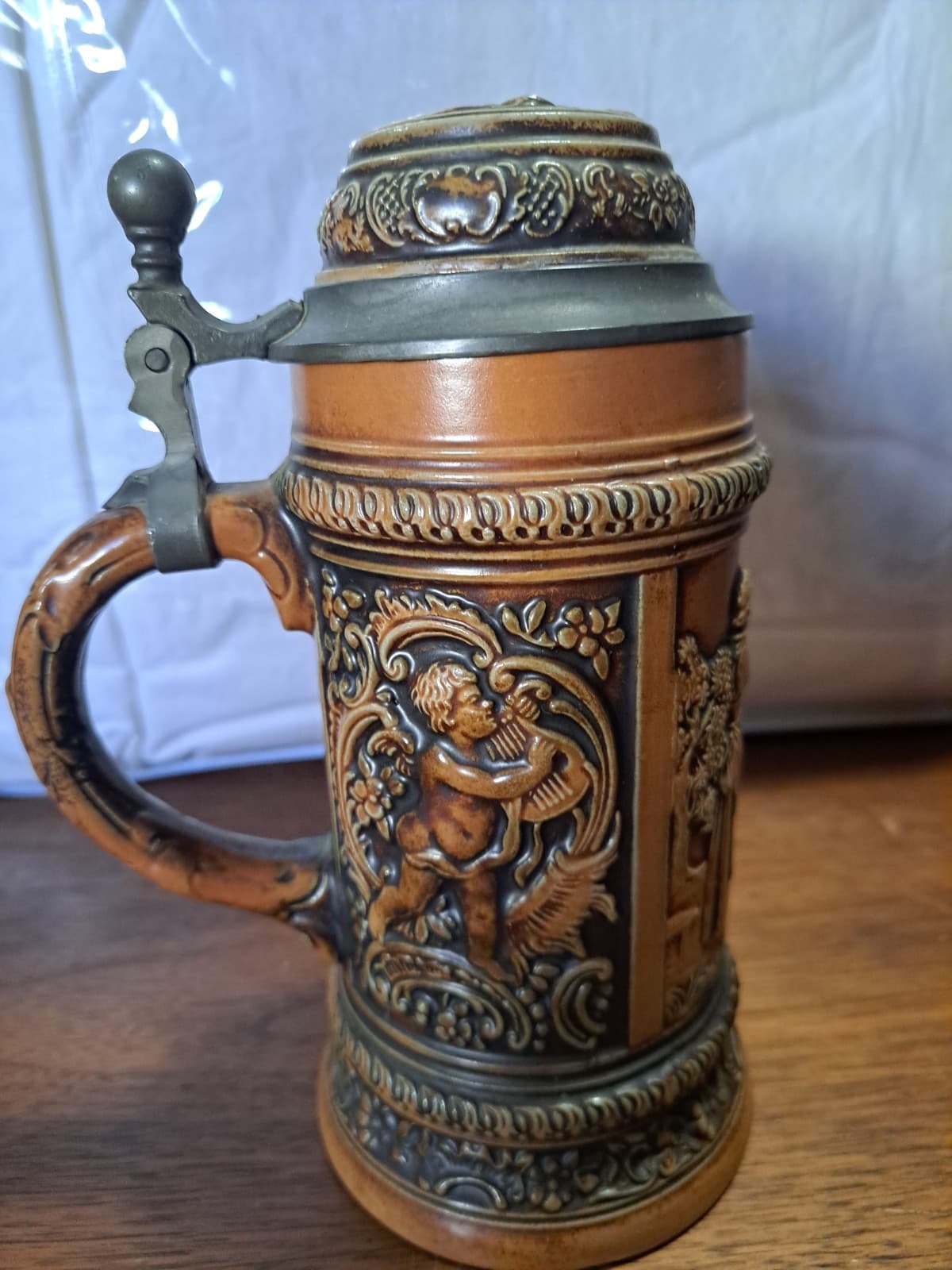 Old Gerz Ausunserem Firmen W. Germany Hunter Cherub Beer Stein Pewter Lid