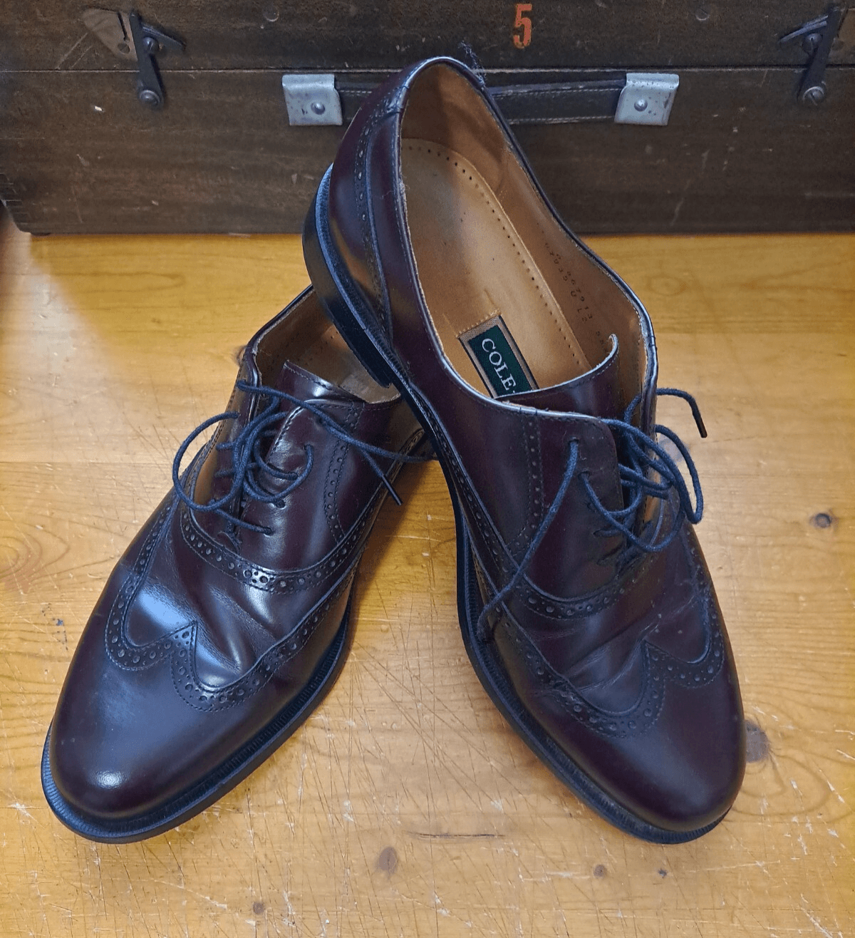 COLE HAAN Mens Size 11 M Brown Wing Tip Lace up Oxfords Leather Dress Shoes