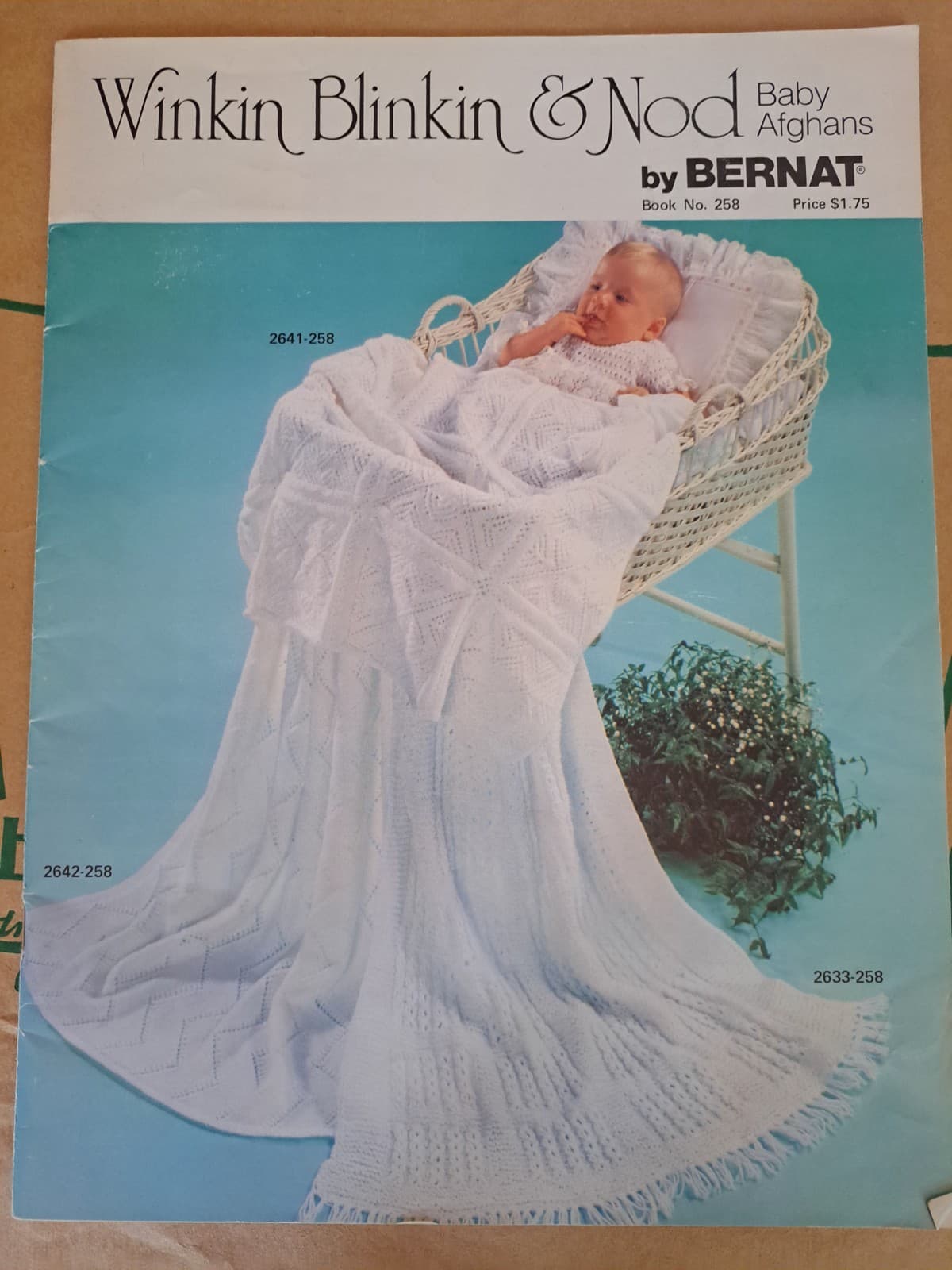 Winkin Blinkin Nod Baby Afghans Crochet Knit Broomstick 18 Patterns Bernat #258