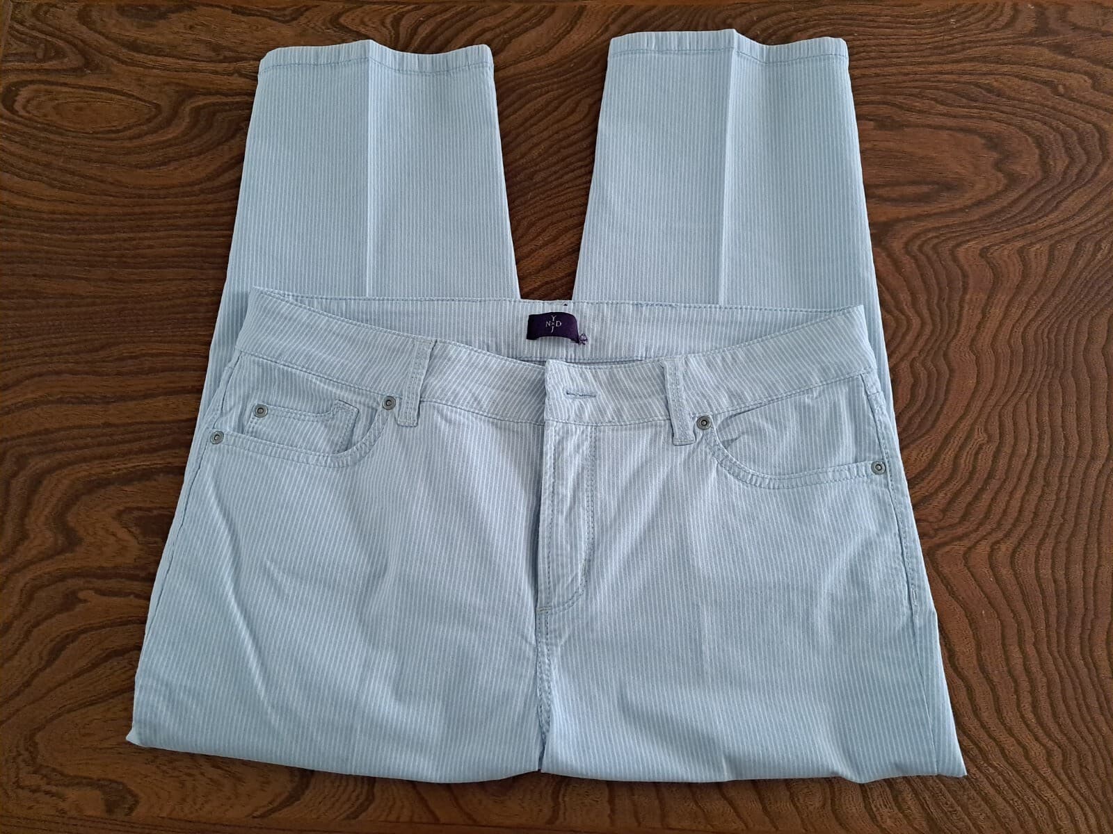 NYDJ Chloe Lift Tuck Capri Crop 5 Pocket Jean Light Blue Railroad Stripe Sz 12