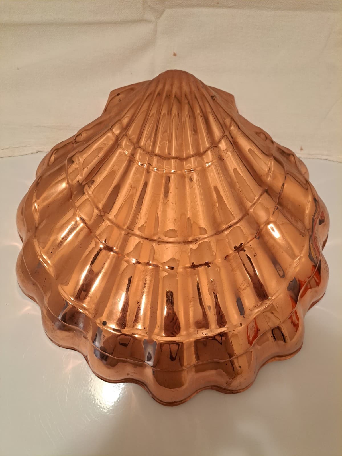 Large Scallop Clam Sea Shell Copper Mold Pan With Brass Hanger Ring 12"