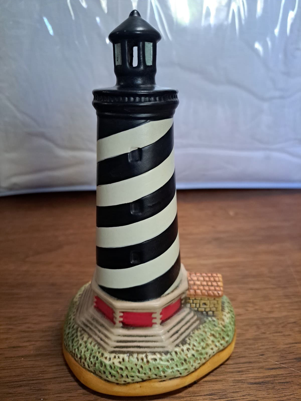 1993 Geo. Z. Lefton 1870 Cape Hatteras Lighthouse NC #01188 Handpainted