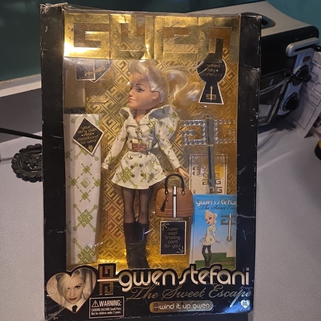 Gwen Stefani Wind It Up Doll The Sweet Escape Huckleberry 2007