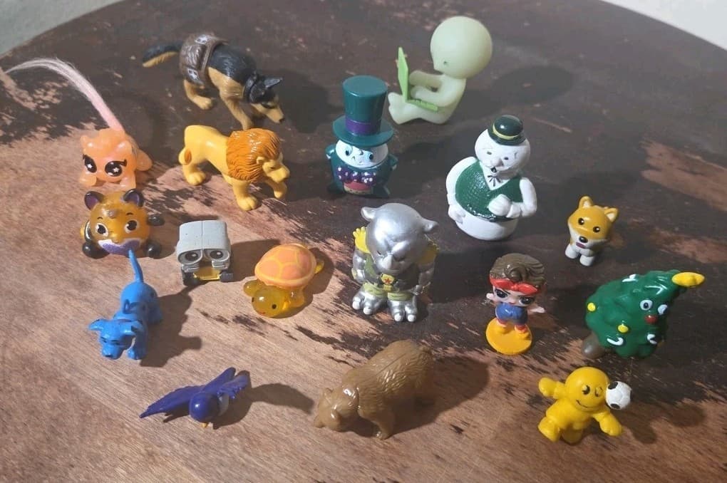 Mixed Bag Of Animal Toys And Figurines