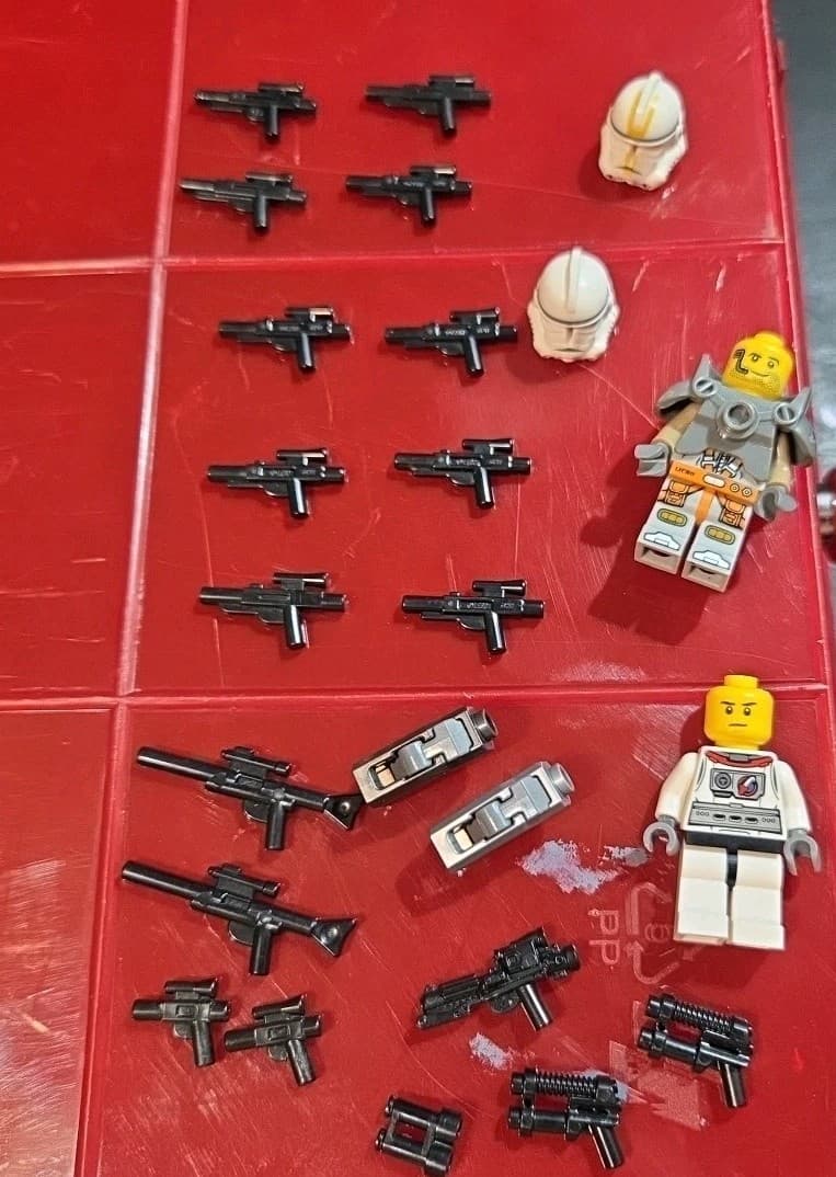 Star Wars Lot 24 lego peices