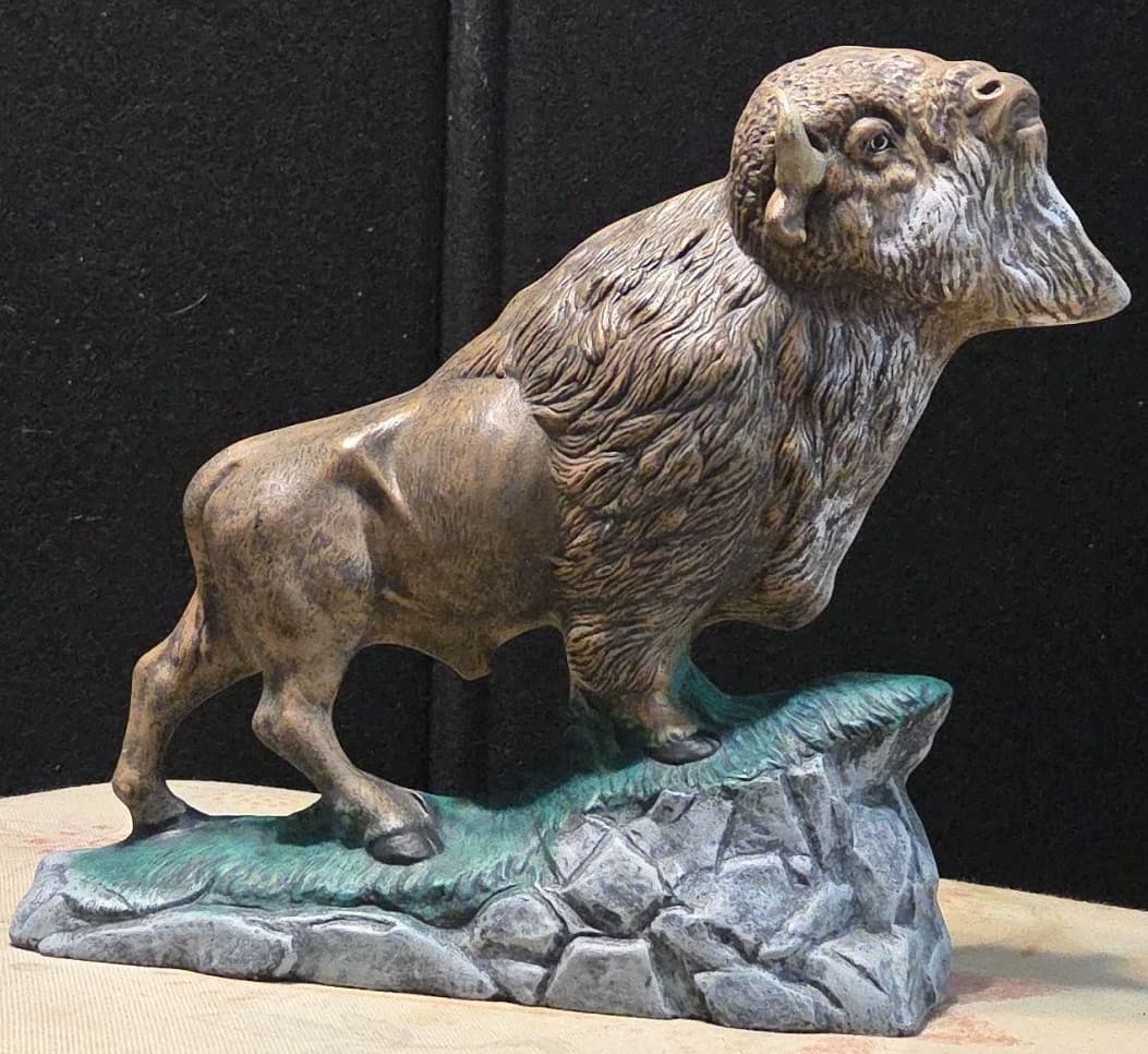 Vintage American Buffalo Porcelain Statue Figurine On A Rock Ledge Base 9' Model