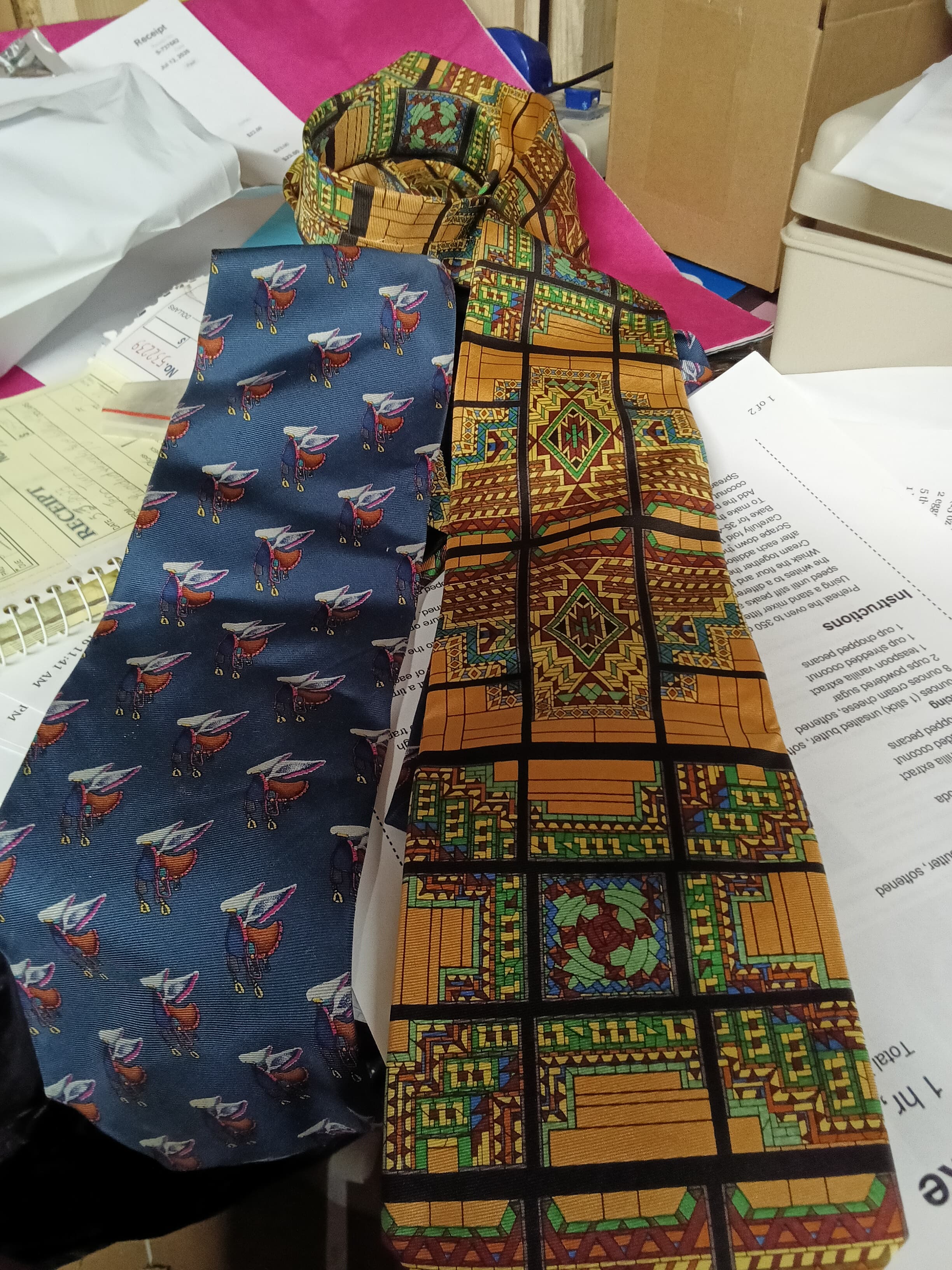 Set of 2 Men's Patterned Ties Set - Geometric & Animal Print