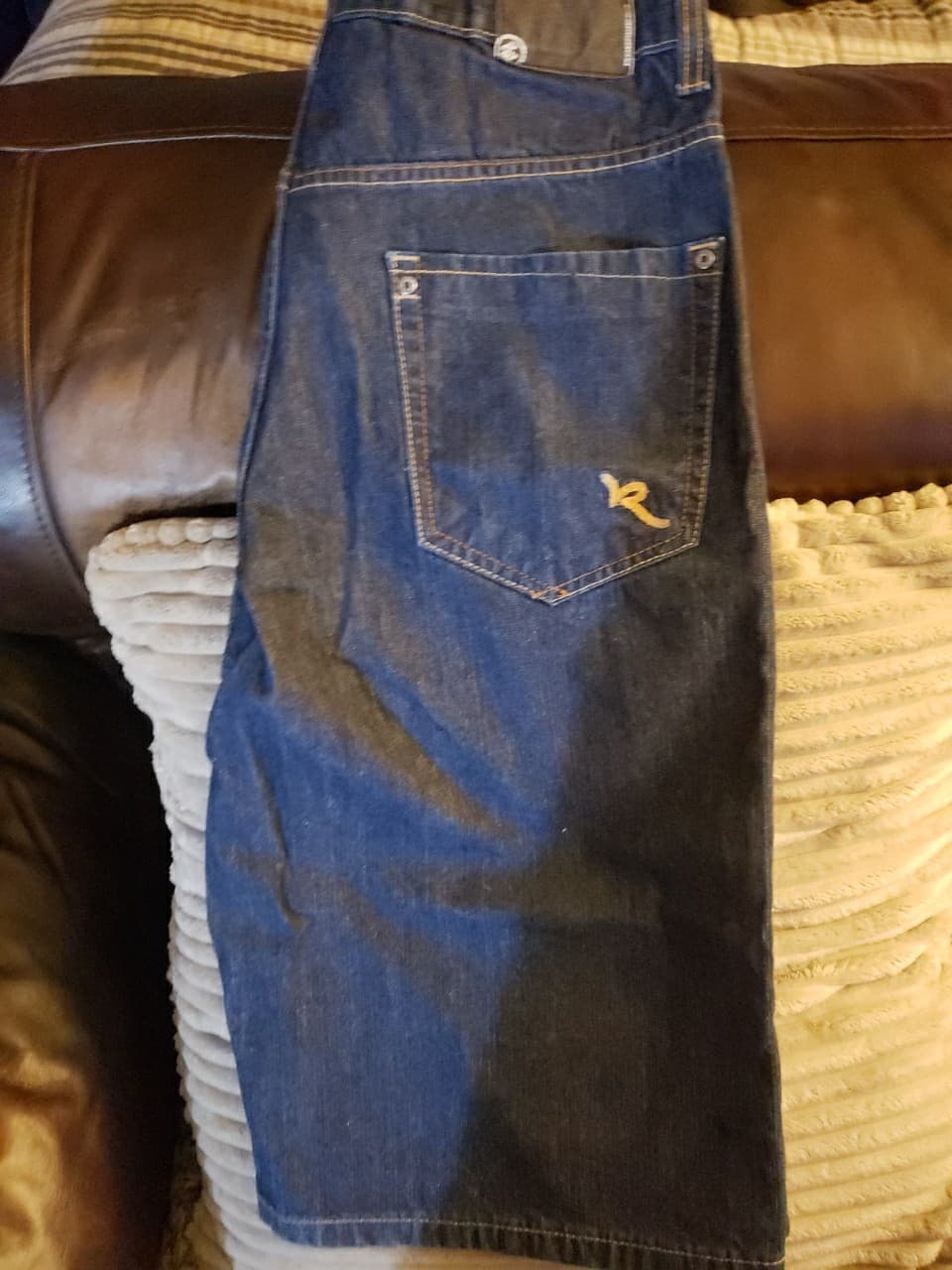 Rocawear Original Fit Size 34 Embroidered Dark Blue Denim Jean Shorts Y2k