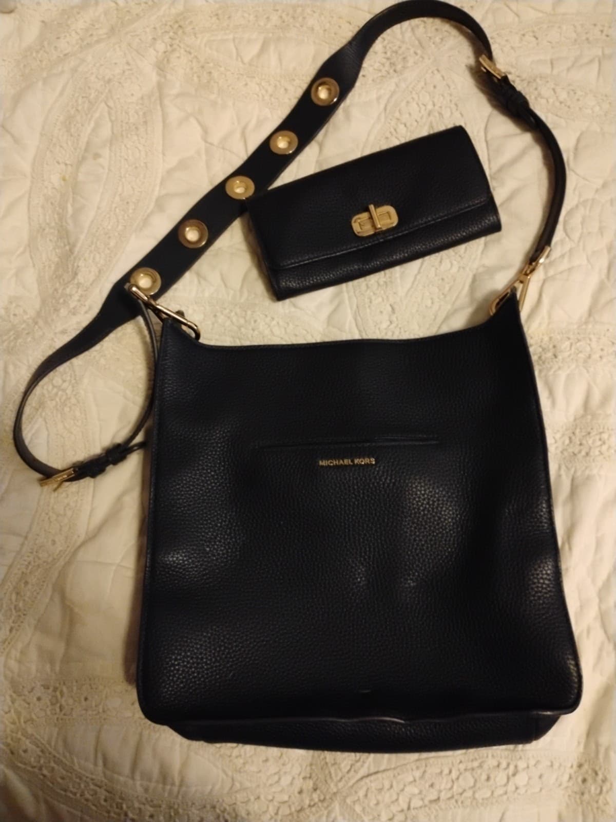 Michael Kors Sullivan messenger bag in Blue pebbled leather & Matching Wallet