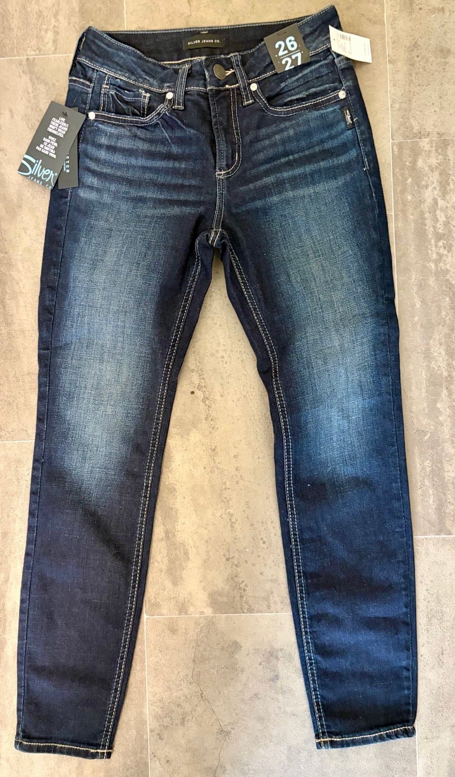 New With Tags Silver Jeans, size 26
