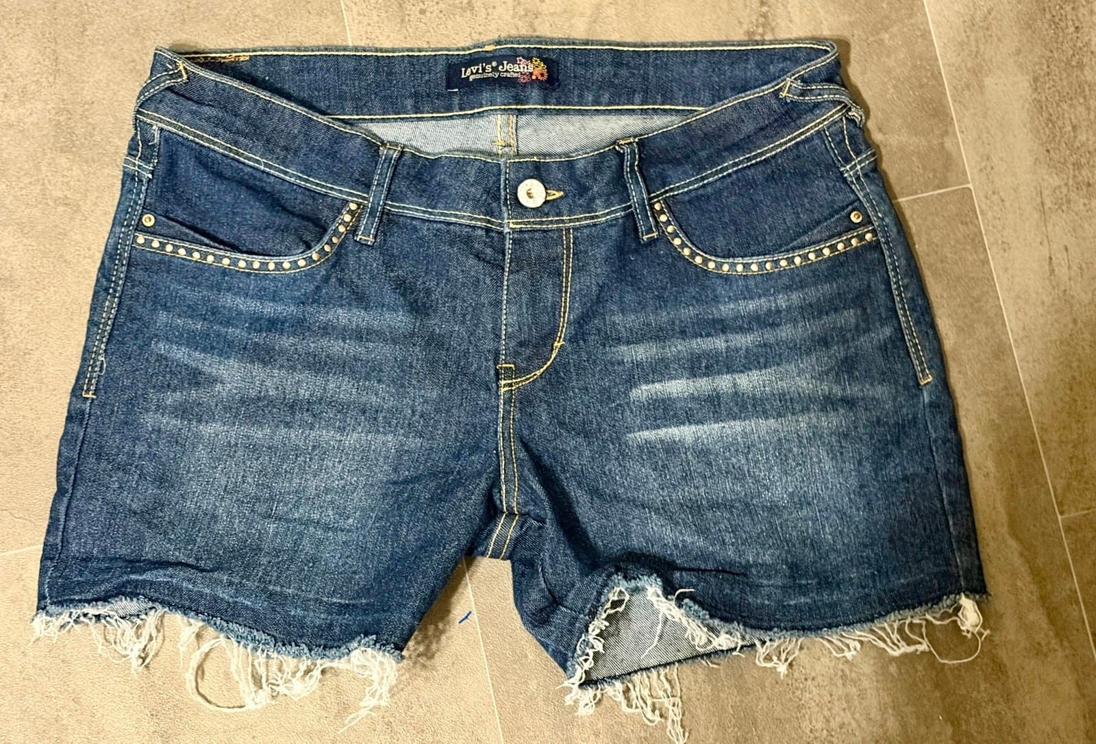 Women’s Levi Shorts, size 10