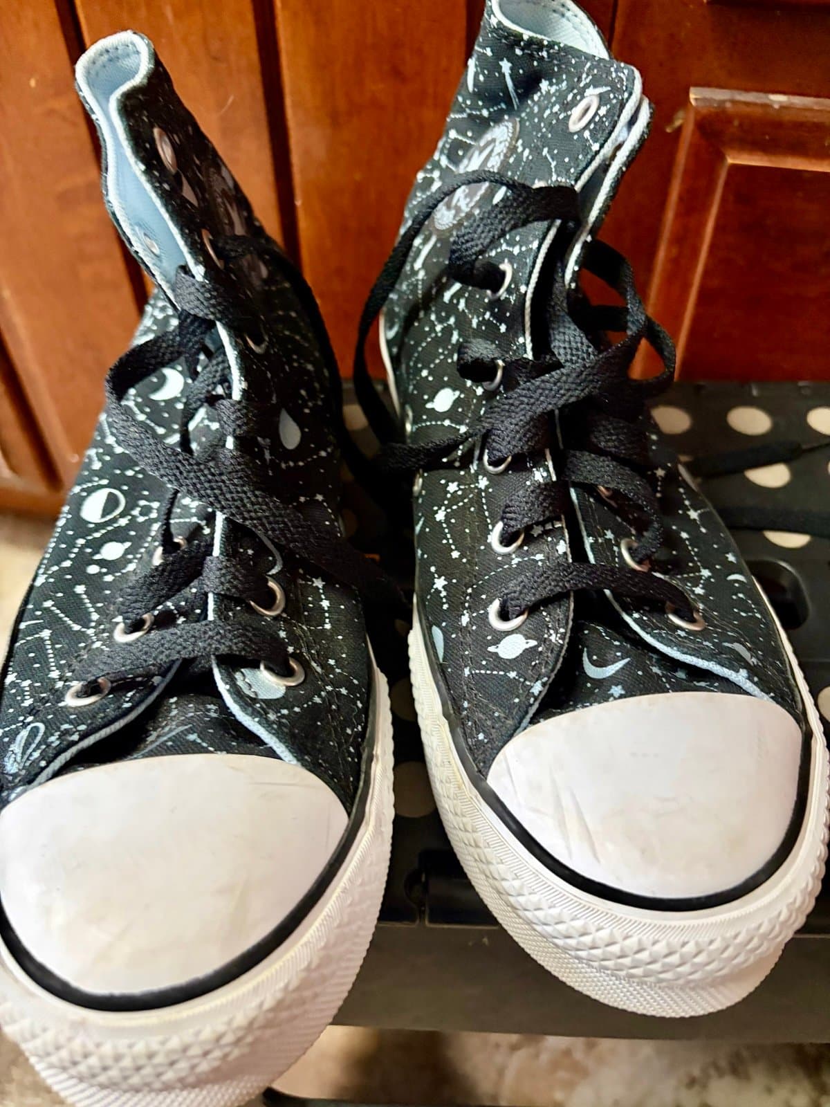 Converse Sneakers size 5
