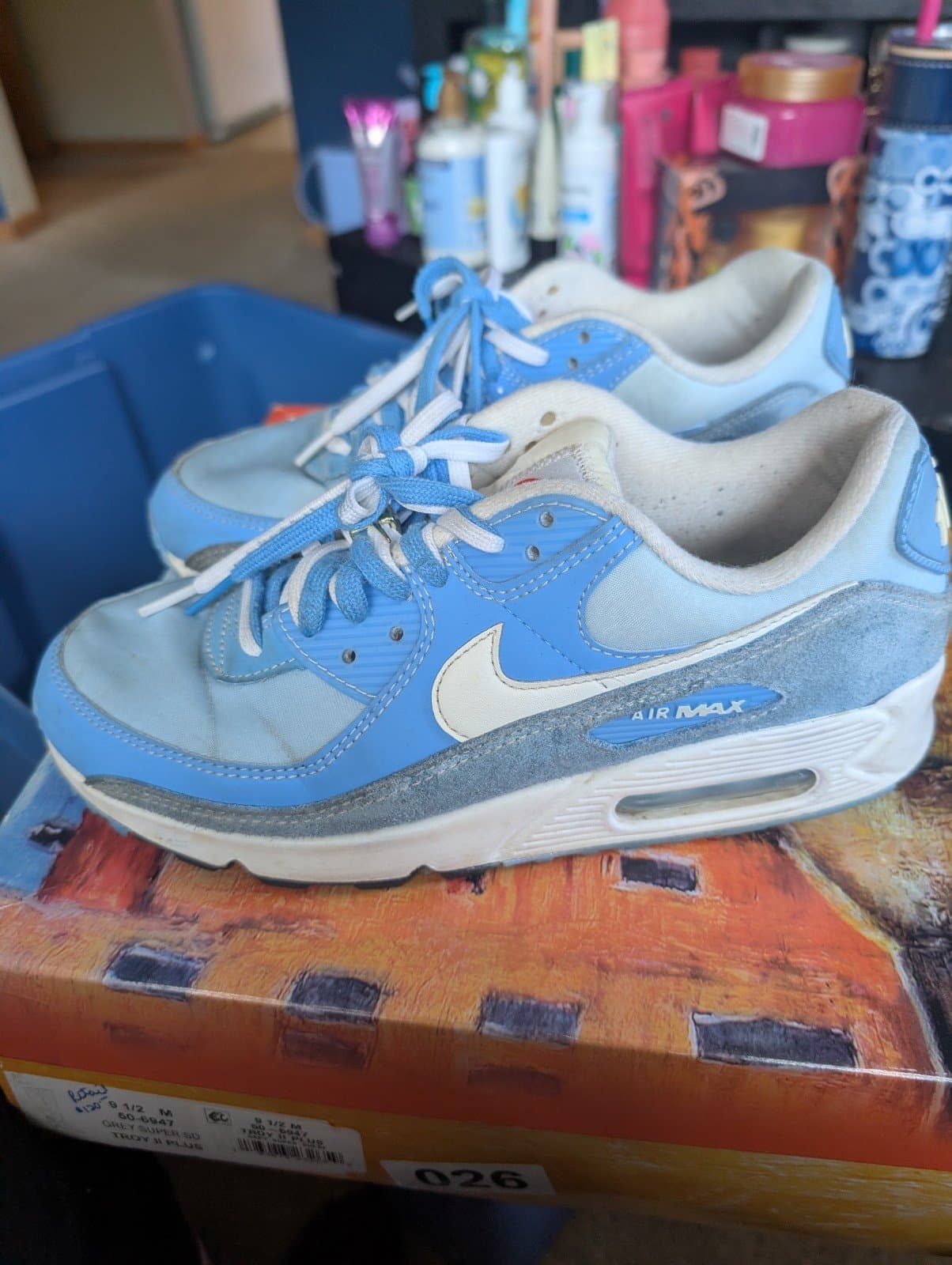 Nike Air size 9 women's