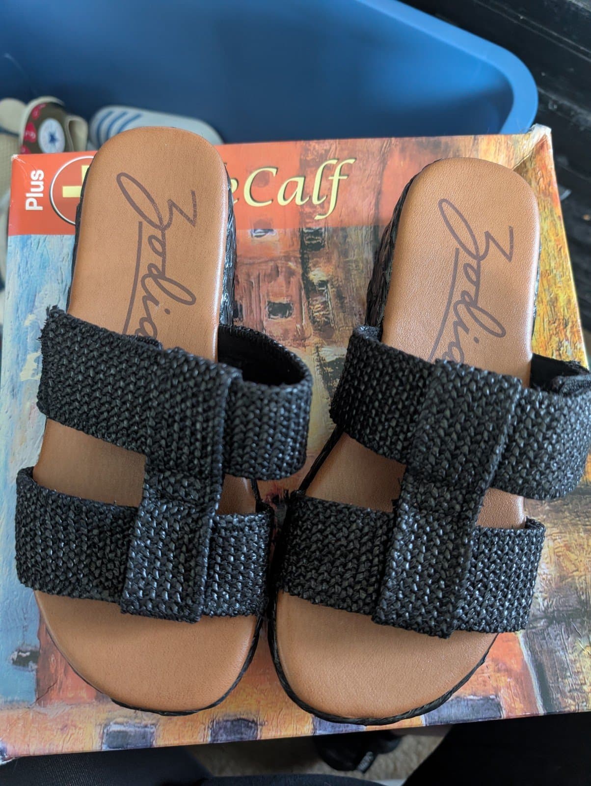 Zodiac sandals size 9