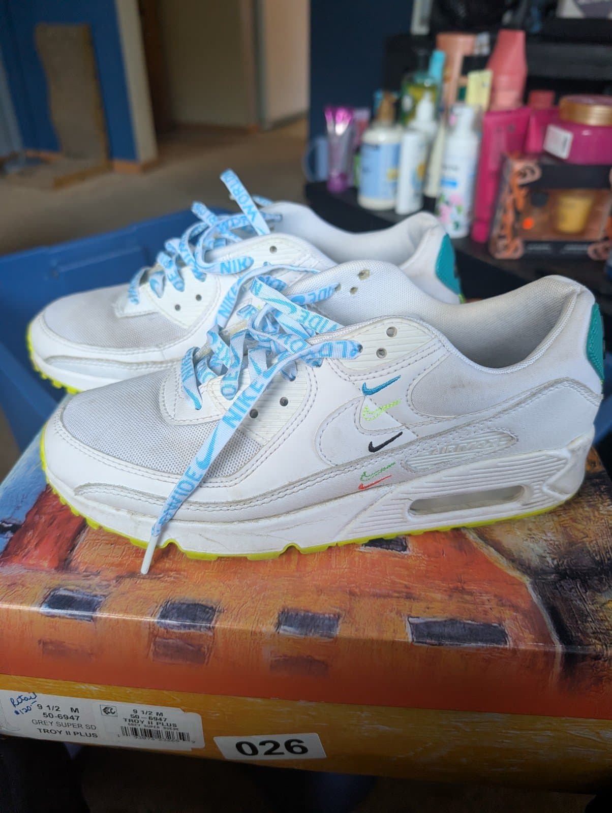 Nike Air size 9 women's