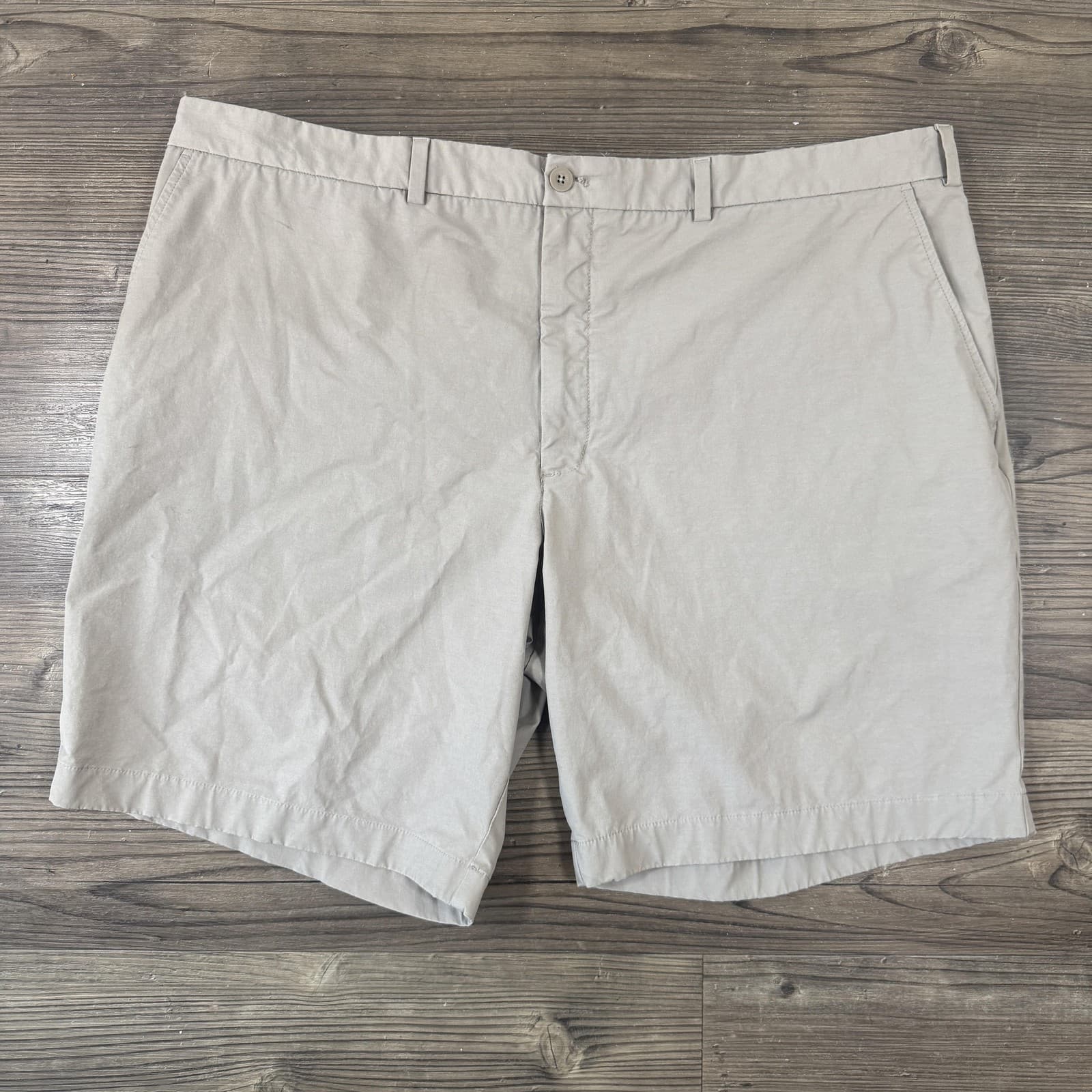 Vineyard Vines On-The-Go Performance Short Beige Chino 10 Inseam Mens 48B