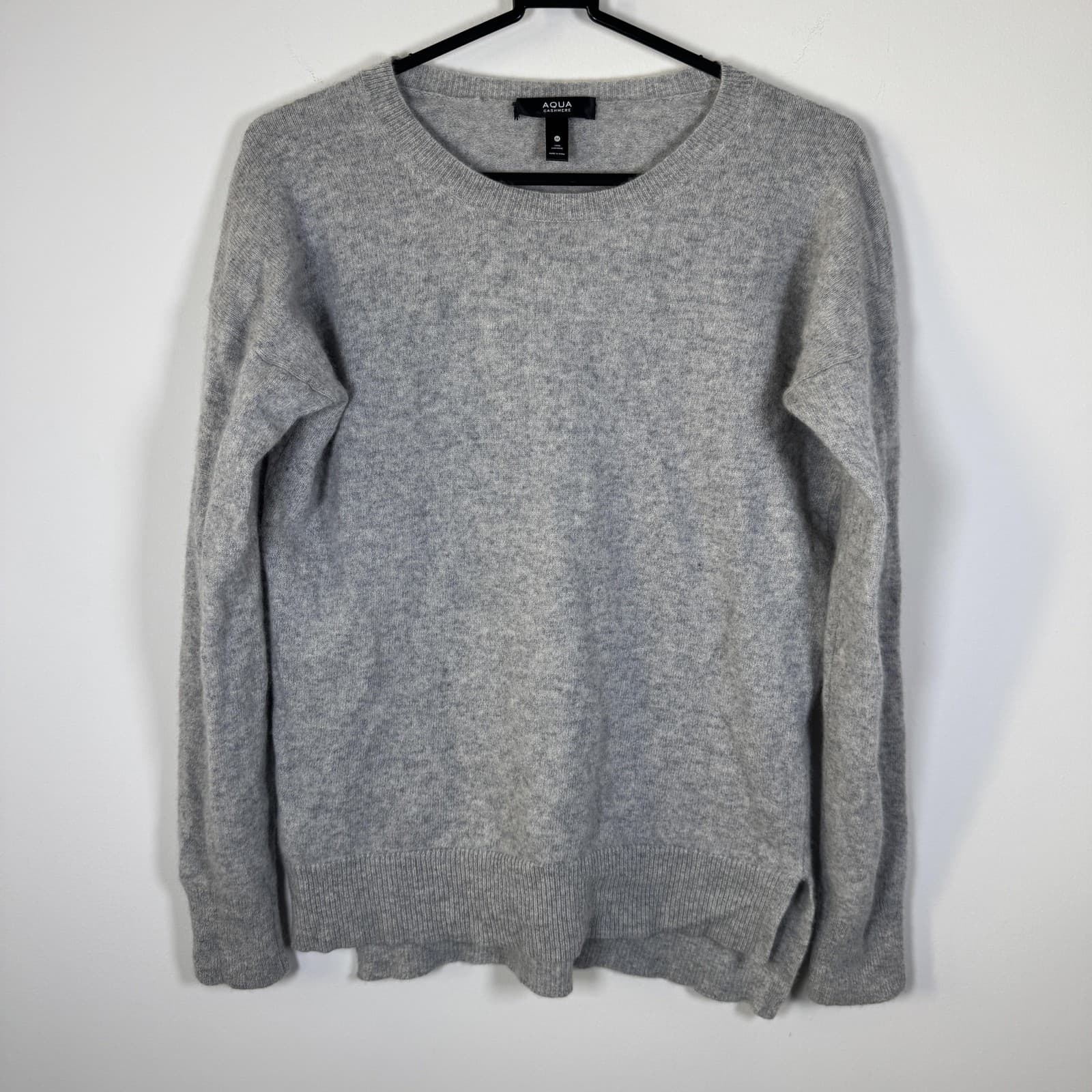 Aqua Sweater Gray 100% Cashmere Crew Neck Soft Knit Pullover Womens Medium
