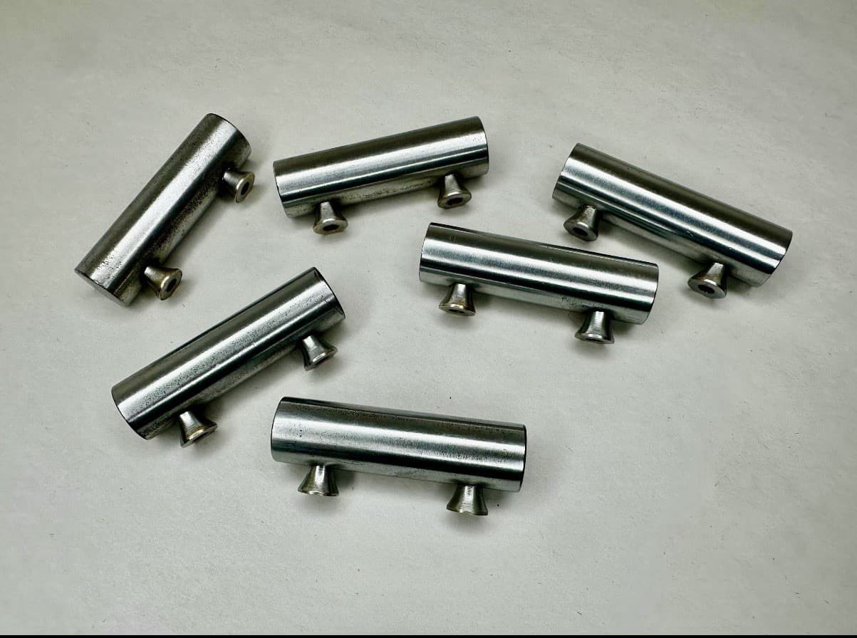 Brushed Chrome Metal Bar Cabinet Pulls w/ Screws Set of 6 – 1.5” Centers