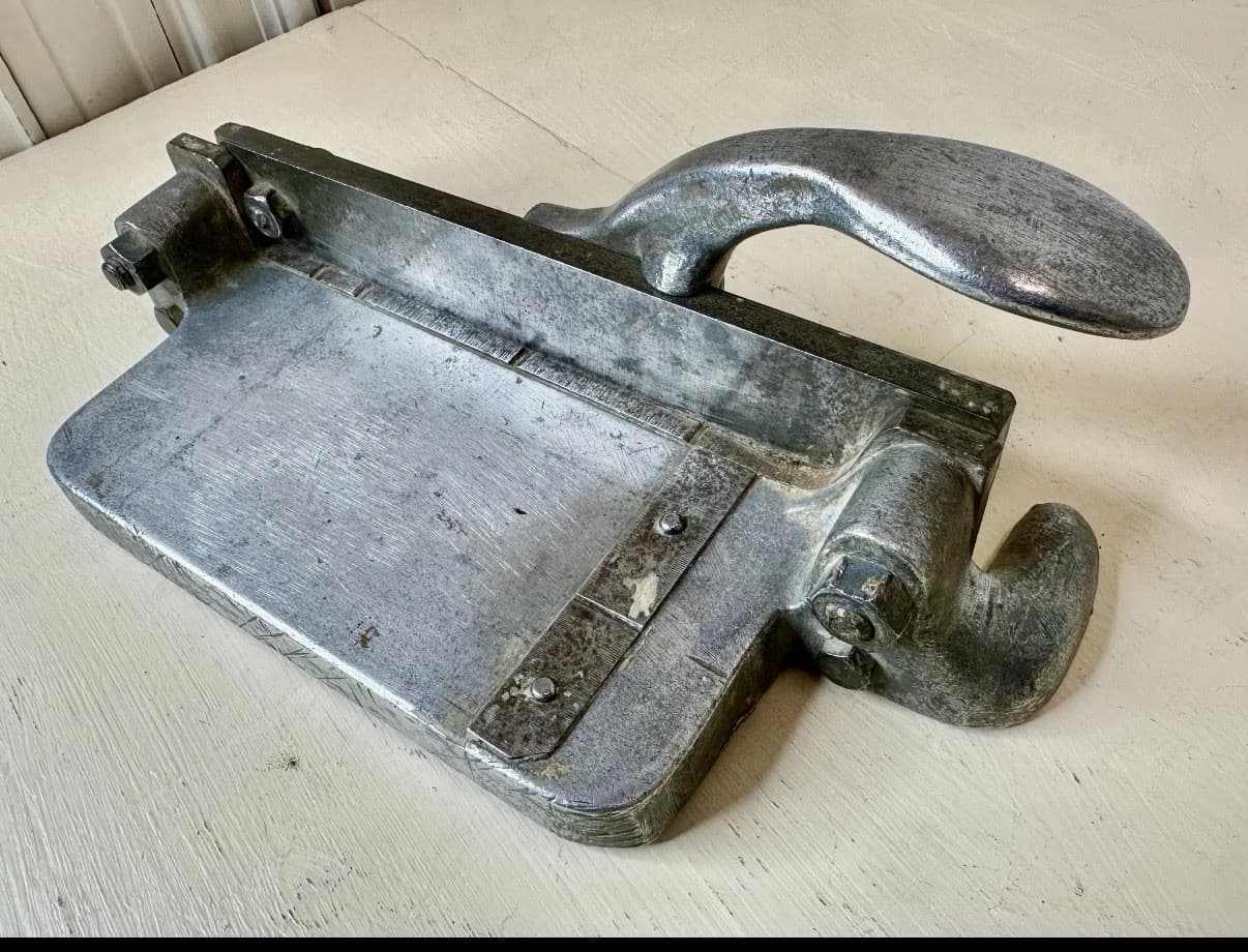 Vintage 4" Plasticutter – Carpenter’s Table Cutting Tool