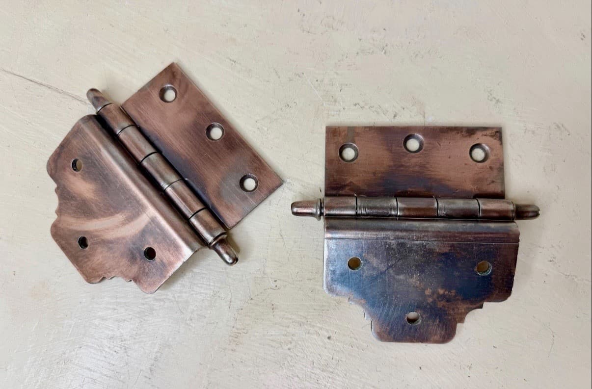 National Mfg 3/4” Offset Door Hinges 4.25” x 3.5” Steeple Tip Set of 2