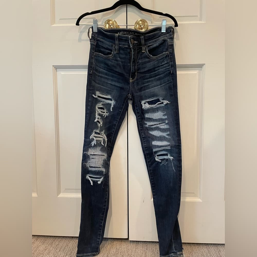 Women's American Eagle Distressed Dark Denim Skinny Jeans