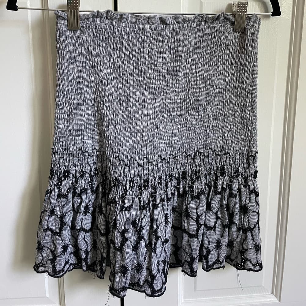 Storia floral smocked skirt size small